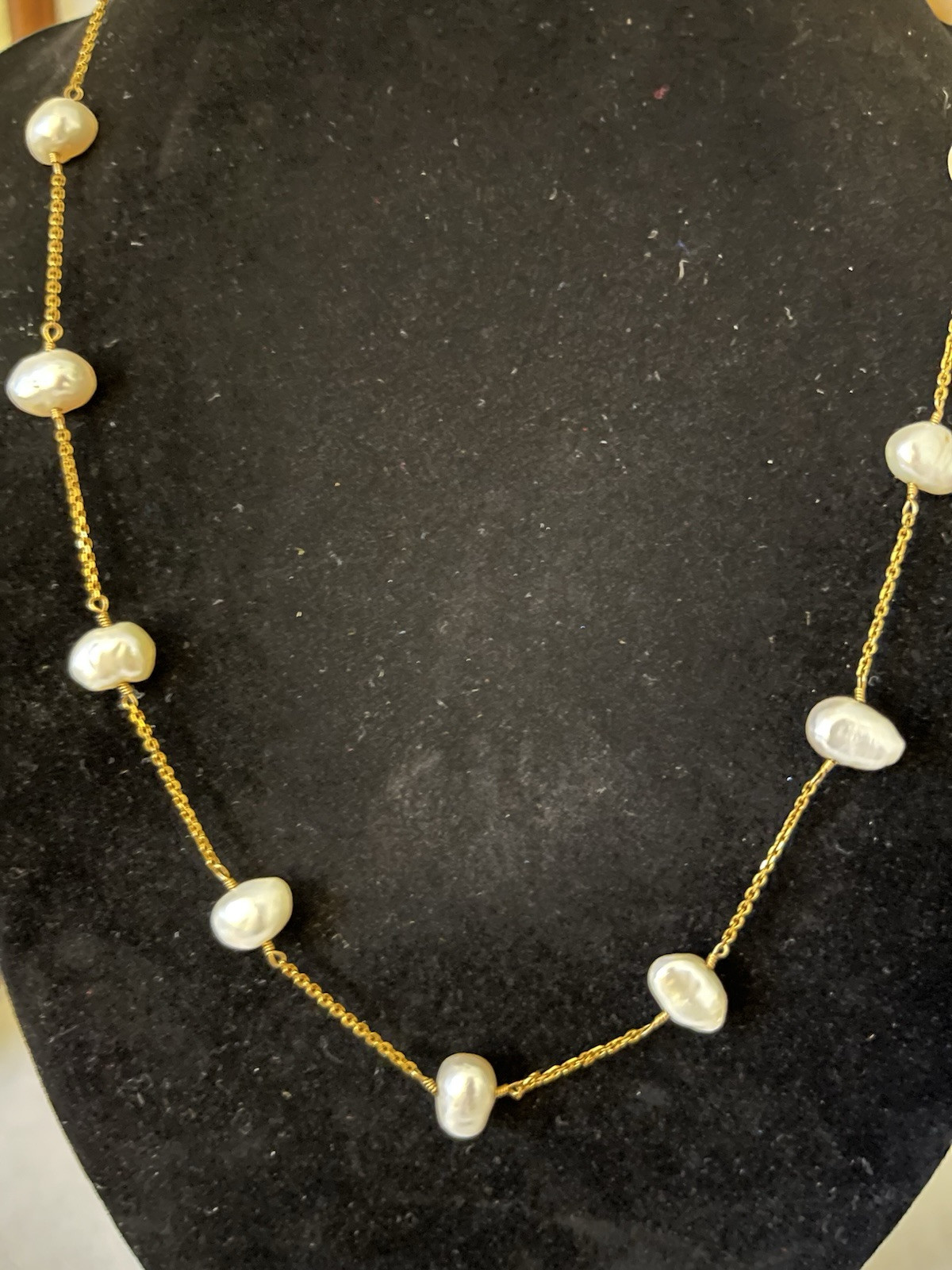 Stunning 14K gold 18″ pearl station necklace heavy 8.8 Grams.