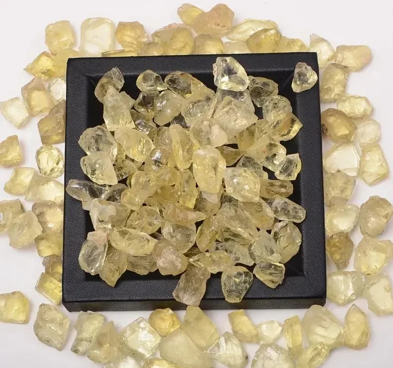 Natural Yellow Orthoclase Rough Stone 10–20mm Raw Gemstone Specimen 1pcs