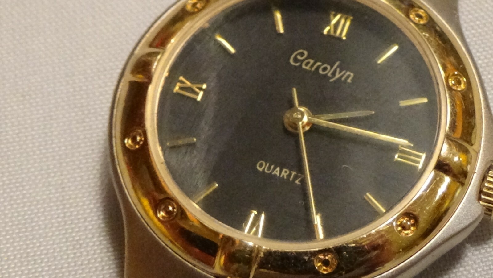 28mm 2 toned Carolyn watch quartz new battery