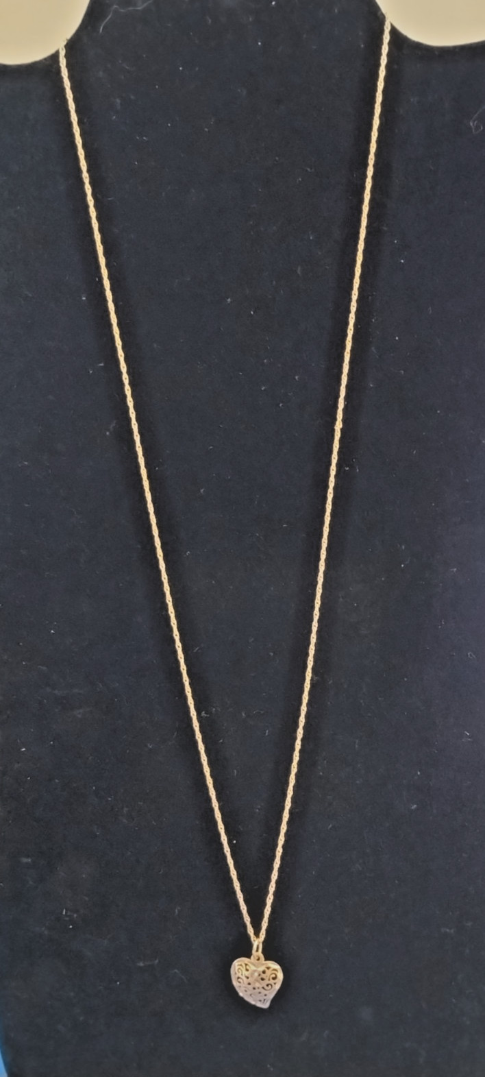 14k Gold Chian. 14 inches long, Heart Pendent 4.3 grams
