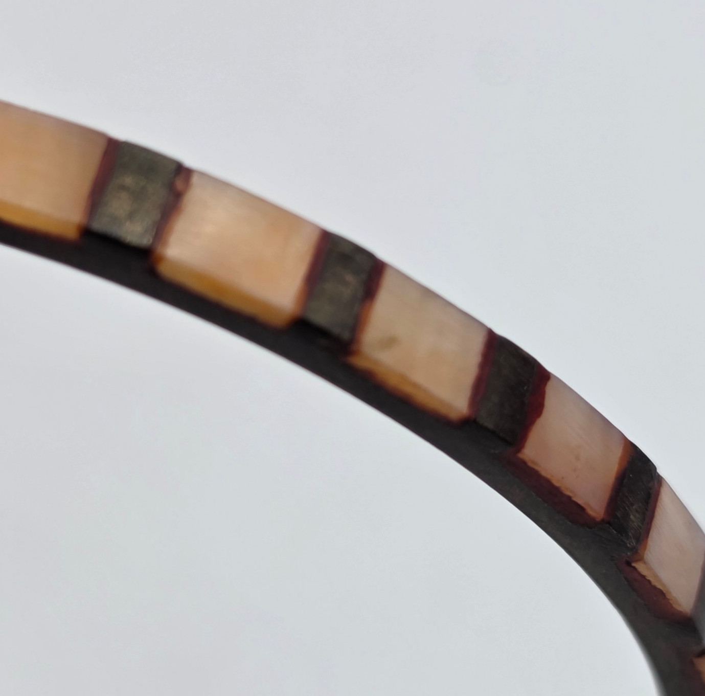 Vintage Brass Mother of Pearl Inlay Slim Bangle Bracelet 8.25 In Geometric 4.2mm