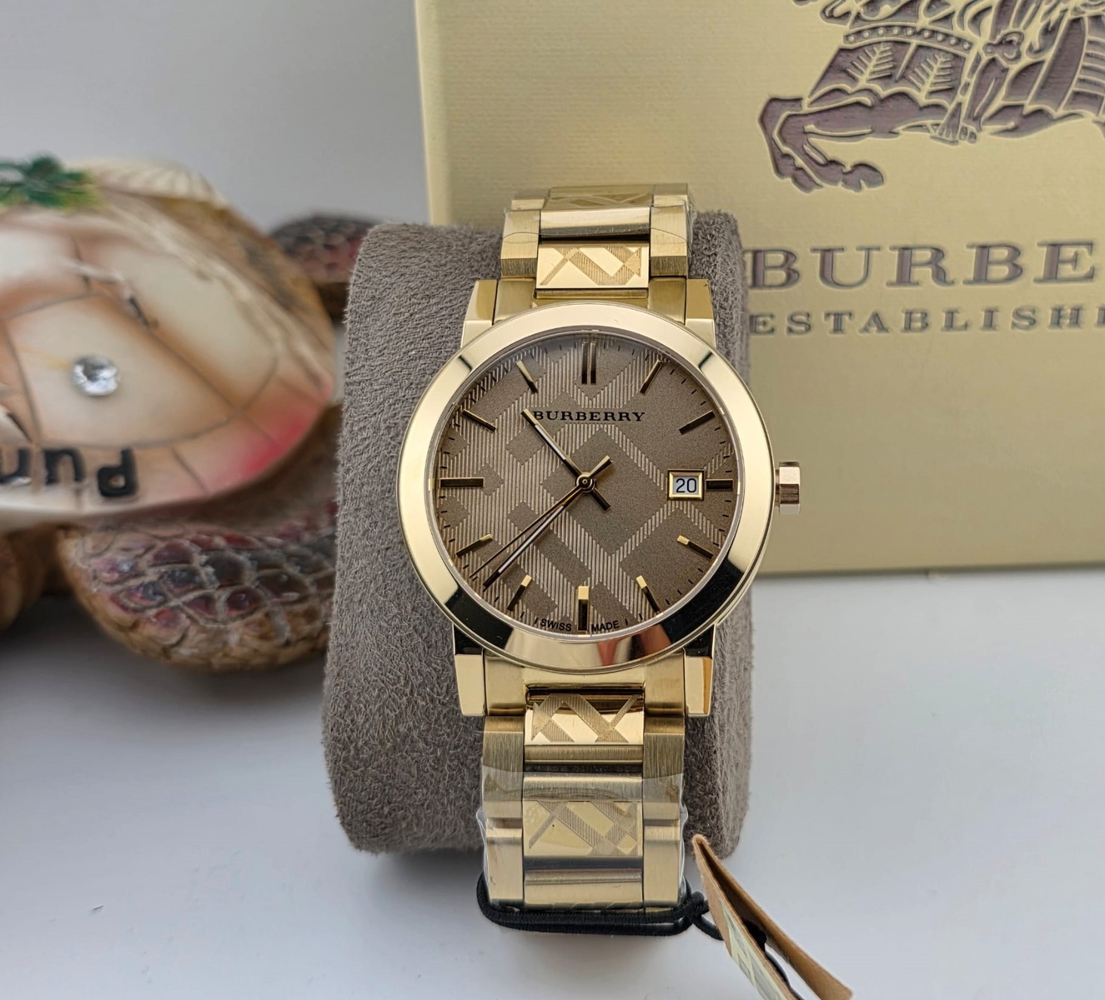 BURBERRY WOMENS WATCH BU9145 GOLD DIAL STAINLESS STEEL GOLD TONE STRAP AUTHENTIC
