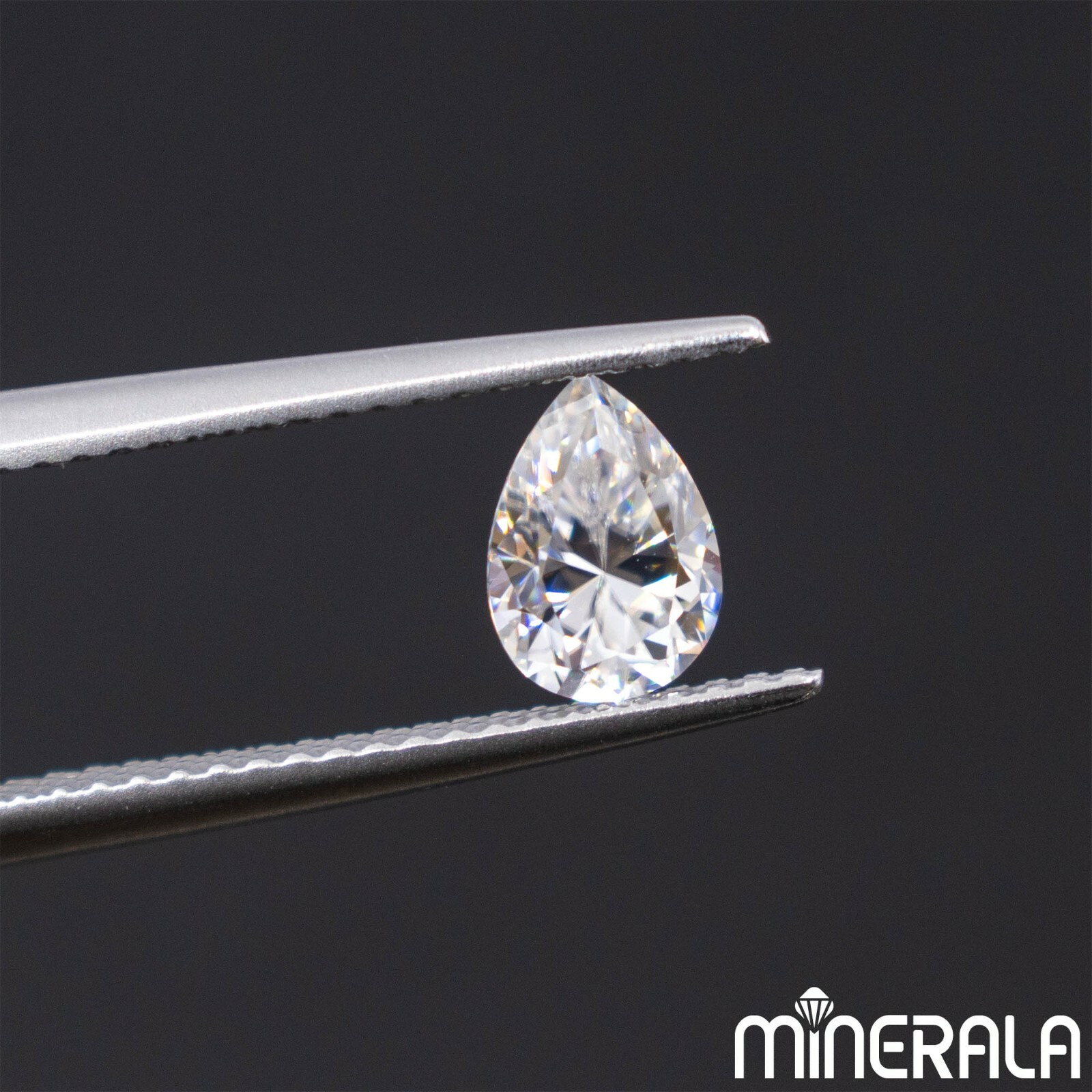 MOISSANITE PEAR SHAPE 3x5mm-4x6mm LAB DIAMOND FACETED CUT WHITE D-E VVS WP0272F