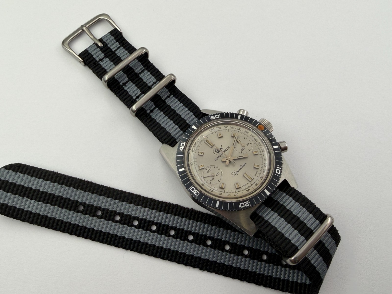 VTG INVENCIBLE 3850 SuperDiver Silver Chronograph Manual Wind Cal 7733 – 38 mm