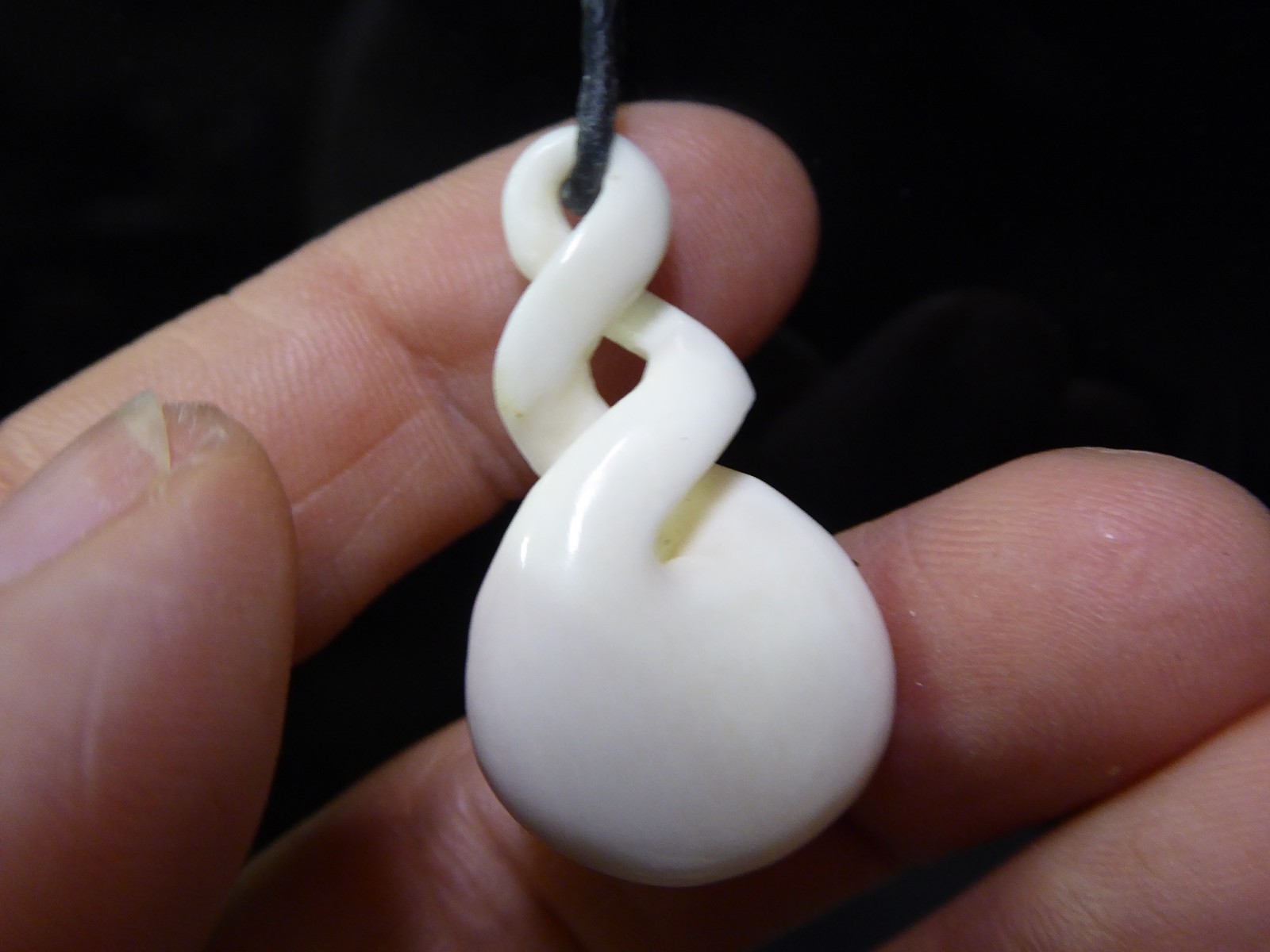Maori Double Twist Inlaid Paua Shell Water Buffalo Bone Pendant Necklace