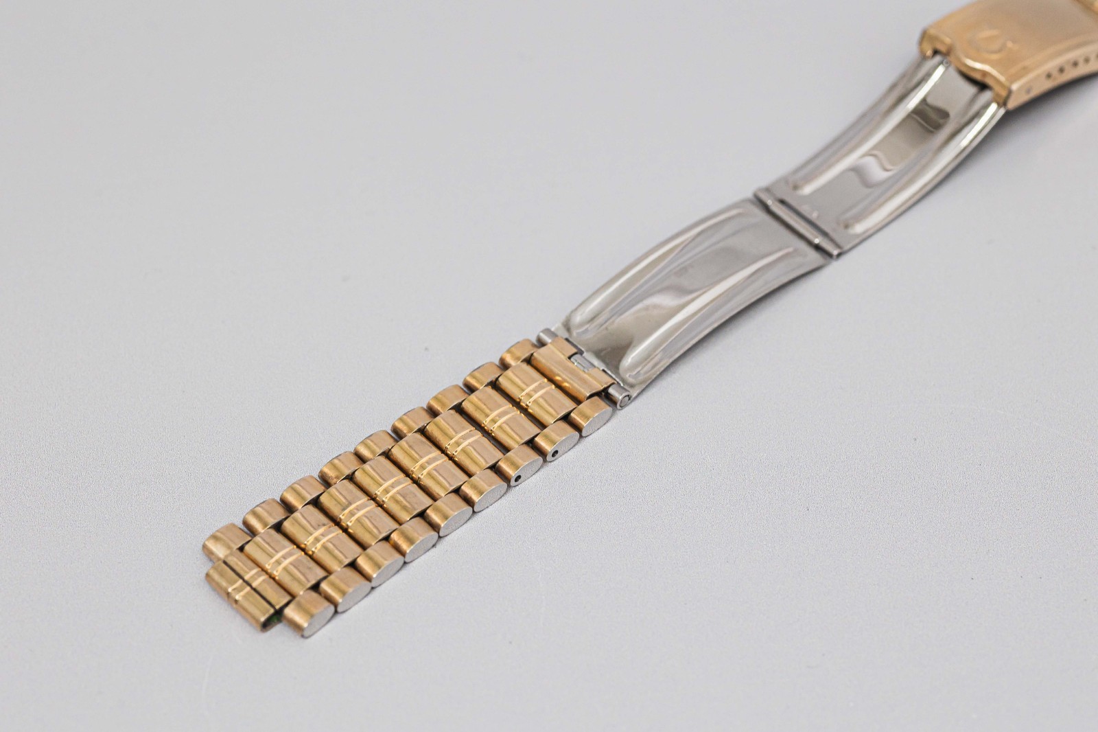 **NEAR MINT w/ 524 End Links** Vintage OMEGA 1069 19mm Gold Men’s Watch Bracelet