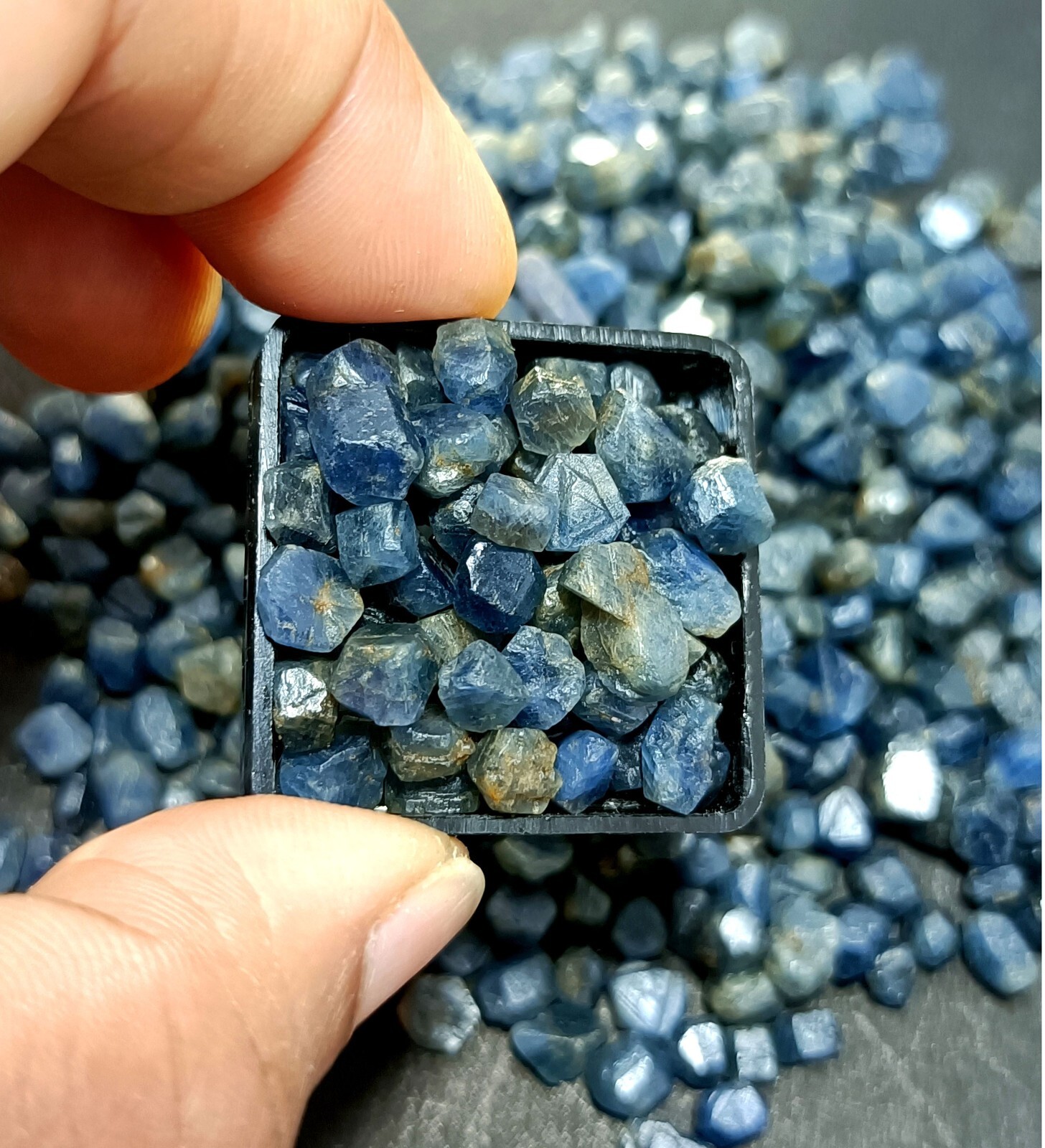 AAA+ Quality 100% Natural African Blue Sapphire Unheated 50 Ct Loose Rough Lot