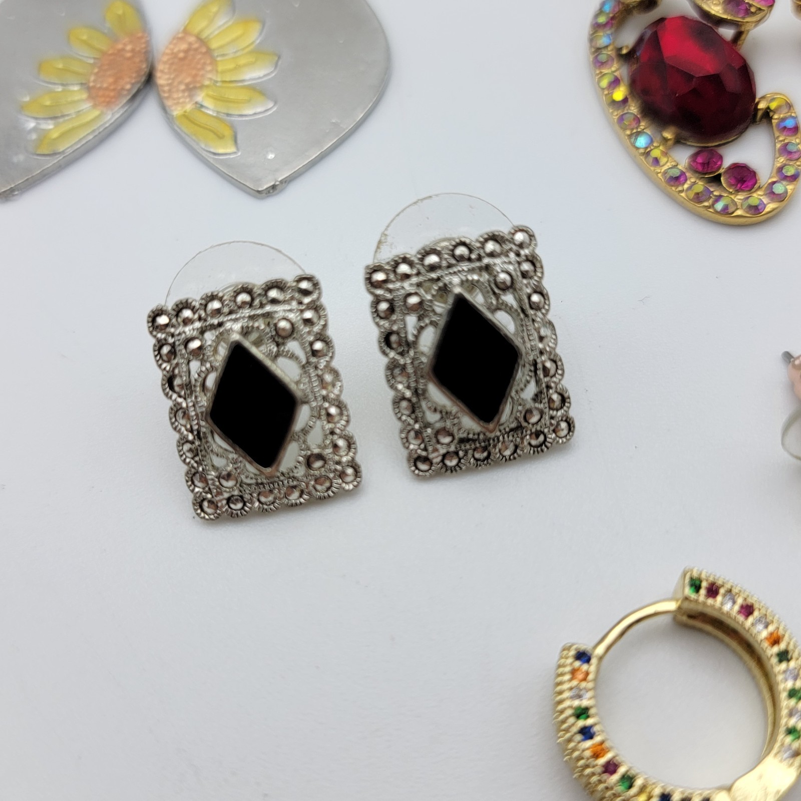 Fashion Earrings LOT 18-Pairs Style For Every Occasion Mixed Materials Mix Metal