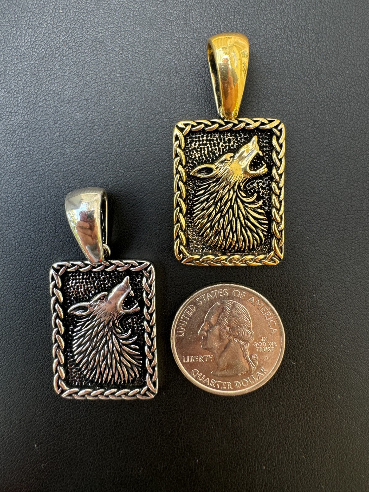 Solid 925 Silver / Gold Plated Oxidized Howling Lone Wolf Pendant Necklace