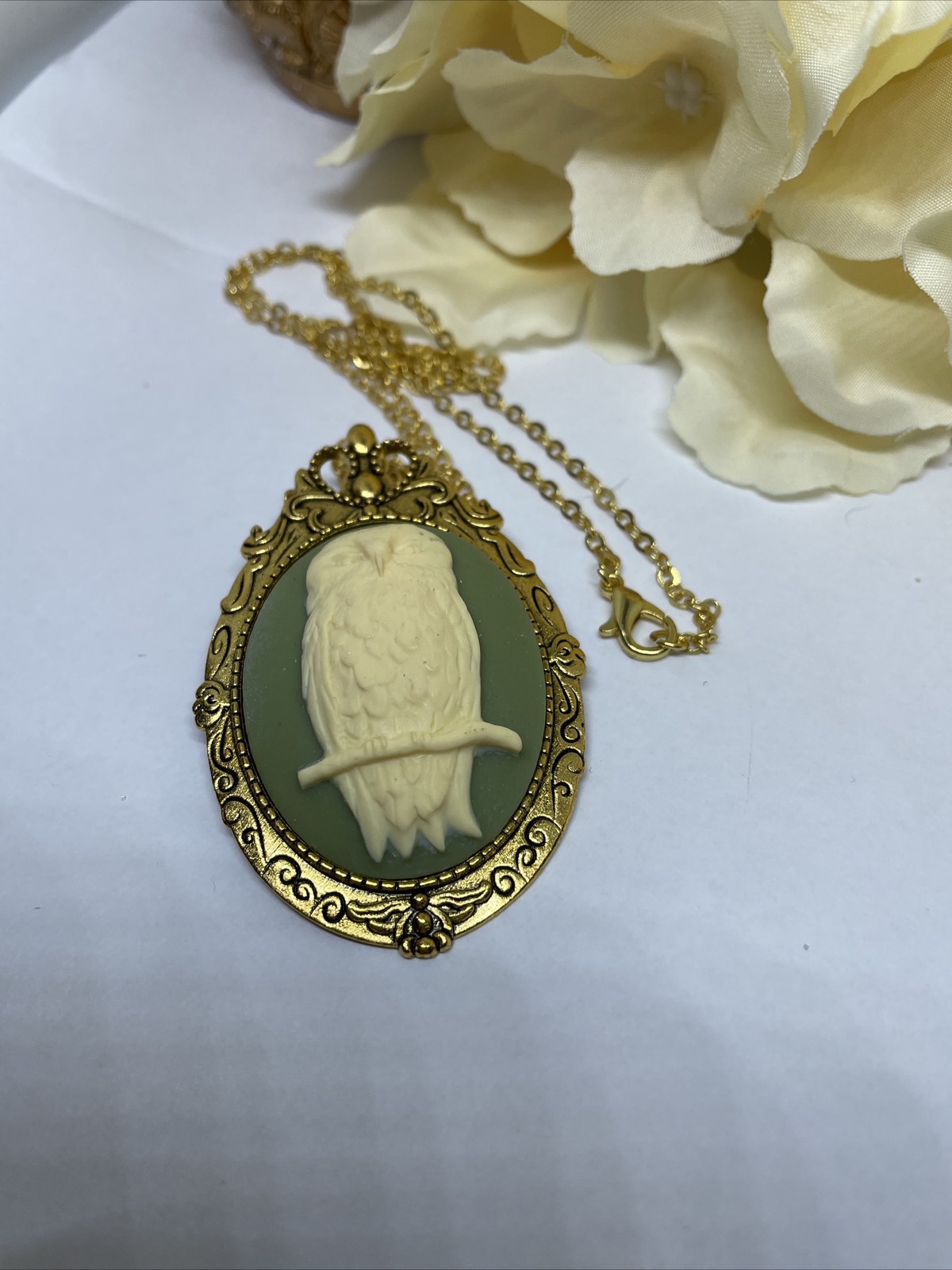 Gothic Celtic Irish Green Owl Cameo Necklace Brooch GOLD Pendant Wedding gift