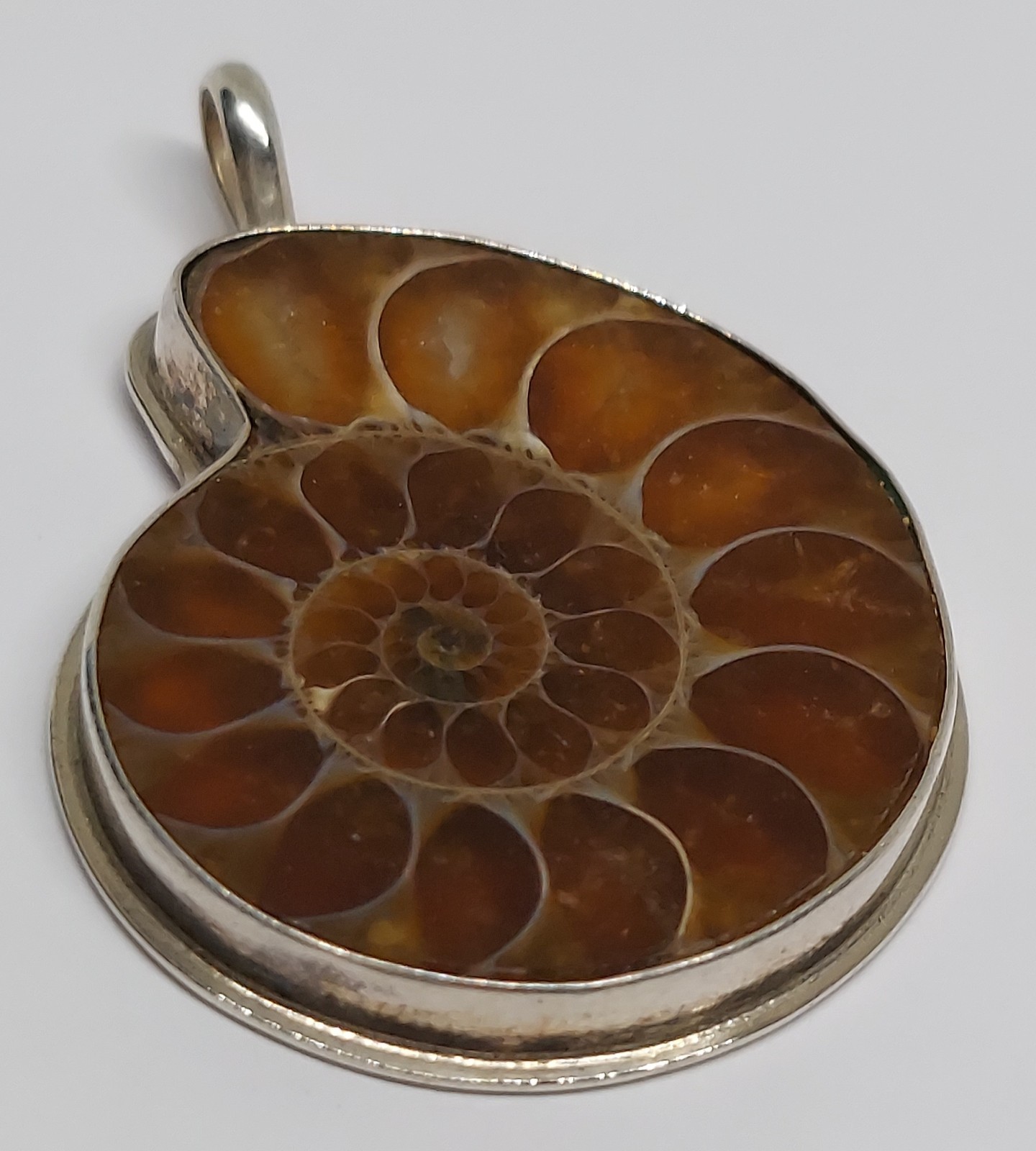 ALAN UCHIN Signed Modernist Studio Craft AMMONITE fossil PENDANT sterling silver