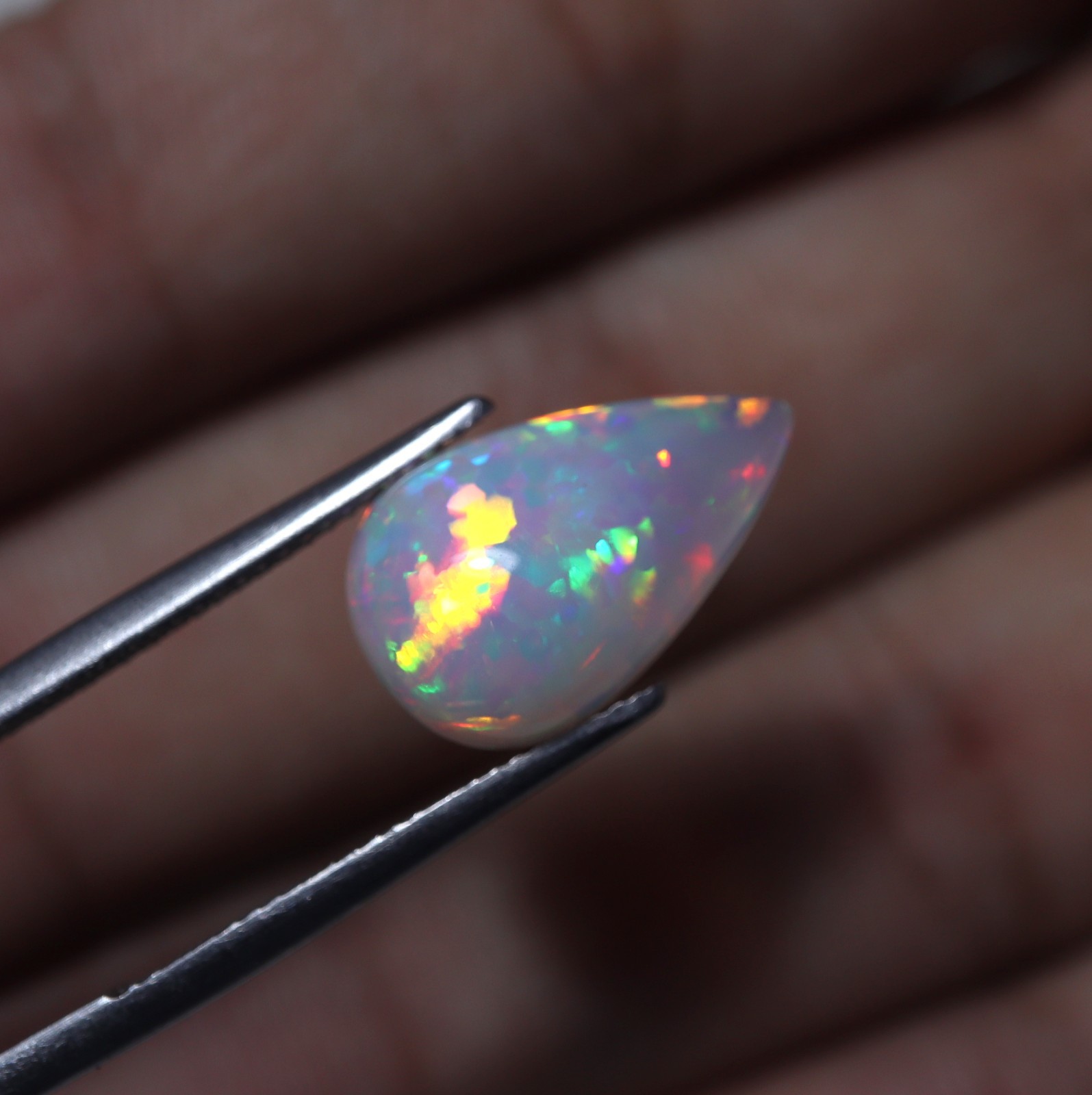 4.2 Cts 16.5×10.2 MM Real AAA Green Red Yellow Fire Ethiopian White Opal Pear