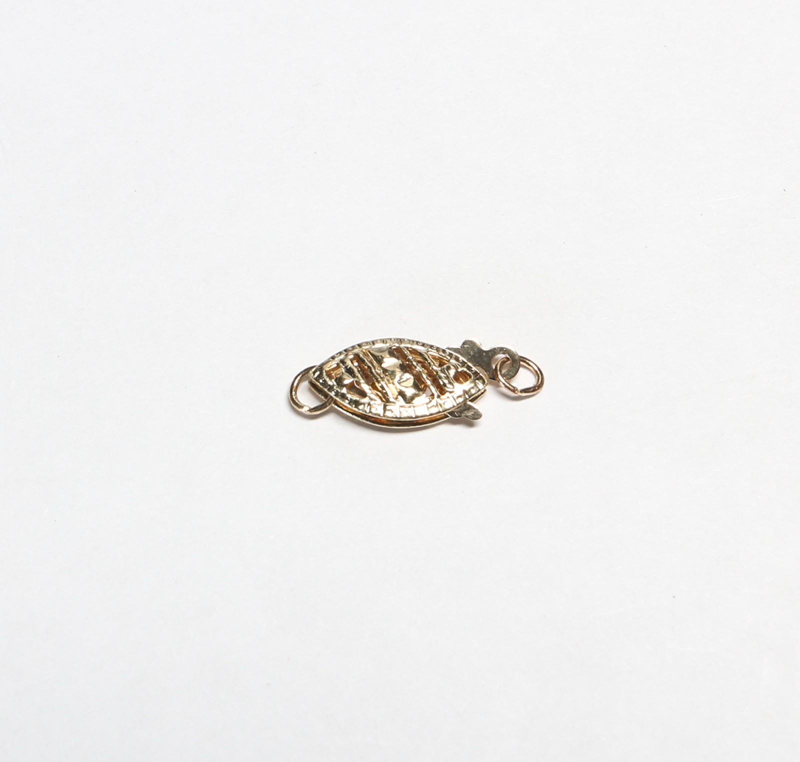 14K Yellow Gold 13.7mm x 5.6mm Filigree Clasp w/Jump Rings – 0.33 Grams