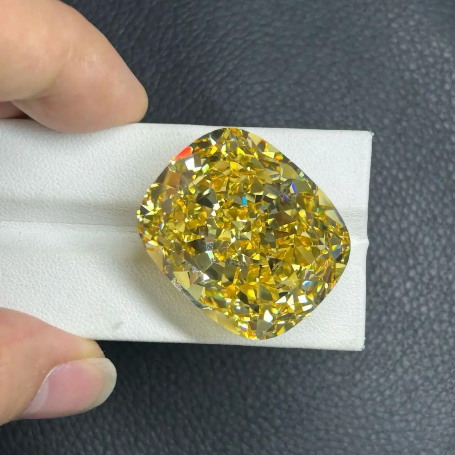 3 Ct Natural Vivid Yellow ‘D’ Color VVS1 Unheated Loose Diamond Cushion Cut
