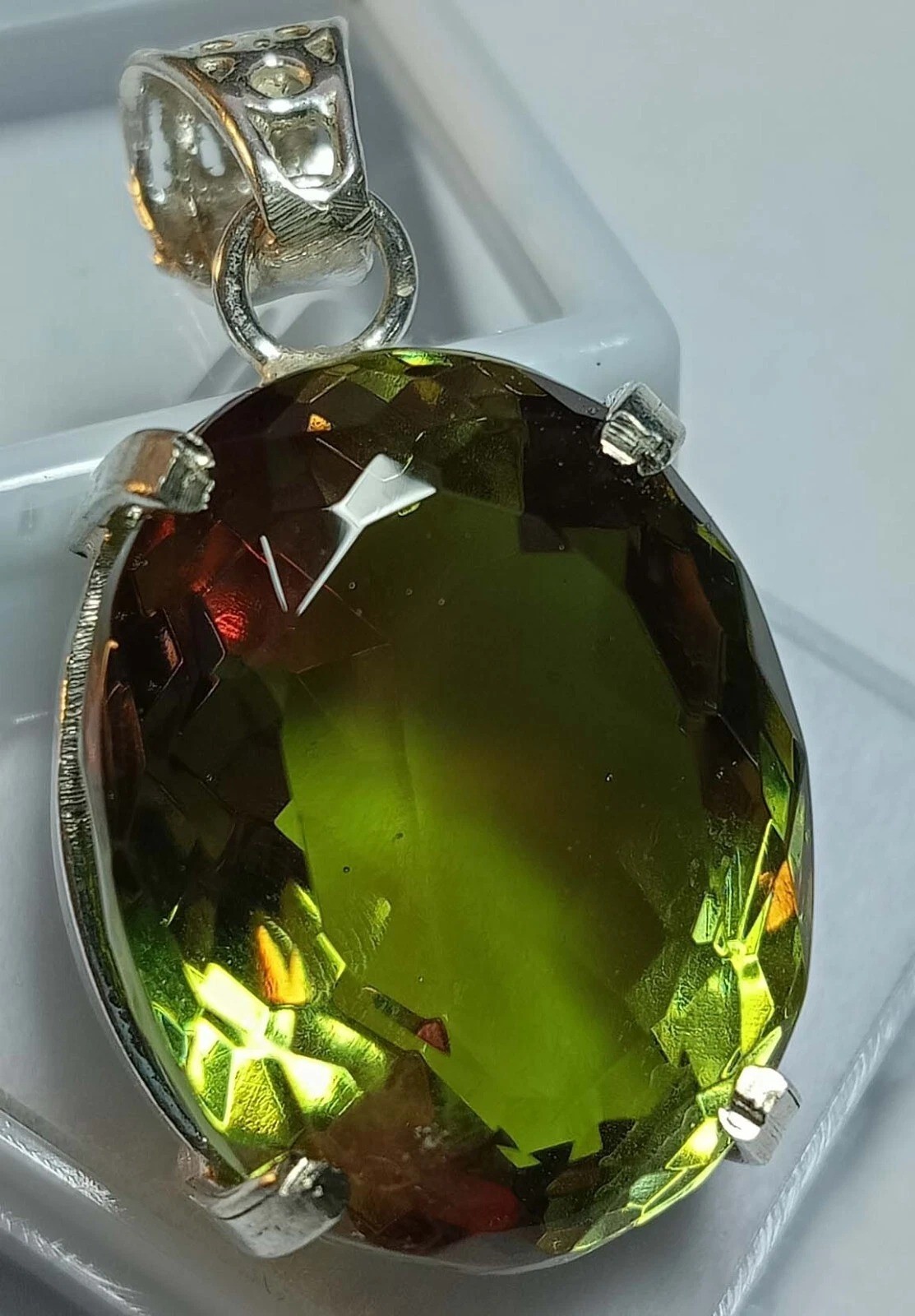 Pendant Alexandrite Oval Cut 60+ Ct Colour Change Natural EGL Certified Gemstone