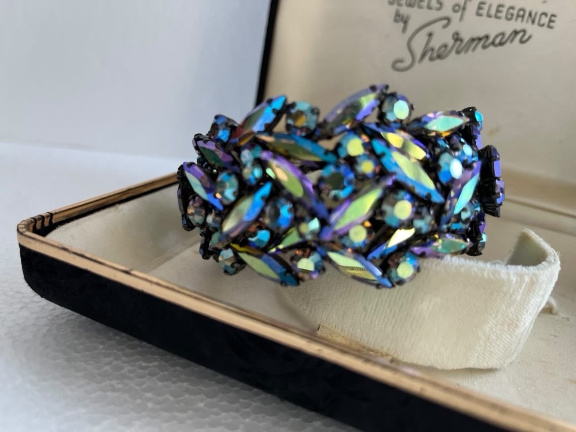 Rare Sherman Purple AB Rigid CUFF BRACELET and EARRINGS. Orig box. Excel Cond.