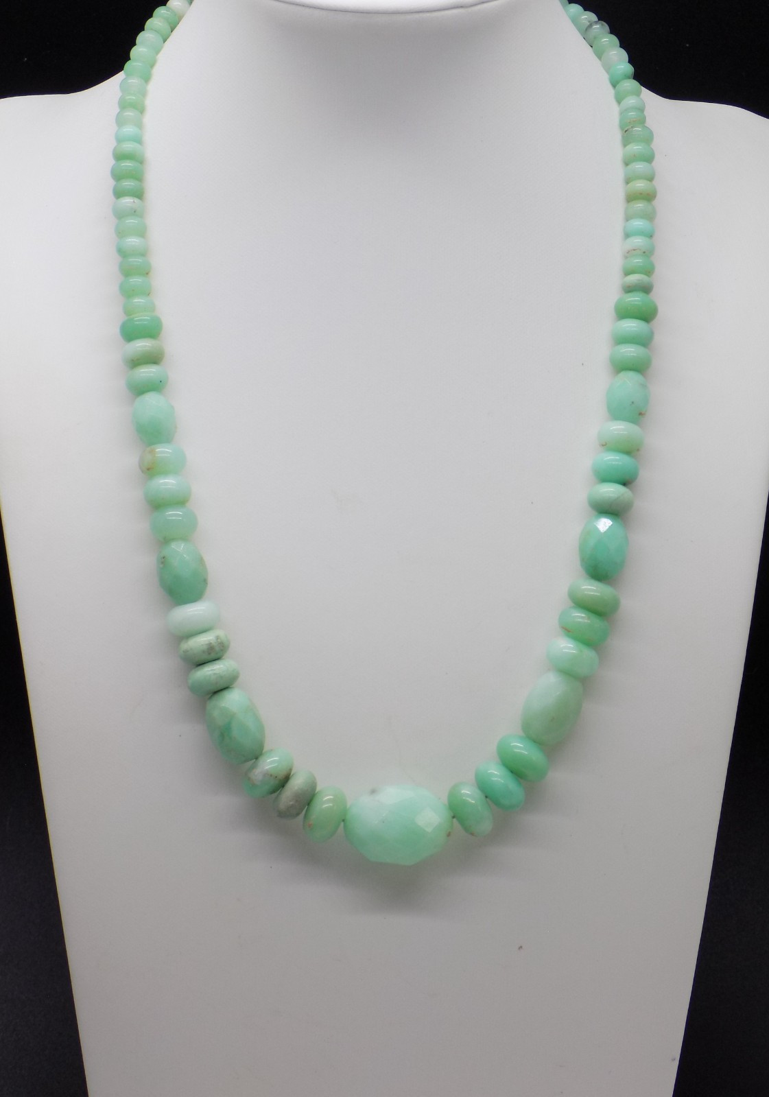 DTR Mine Finds By Jay King Mint Green Chrysoprase 925 Sterling graduated Necklac