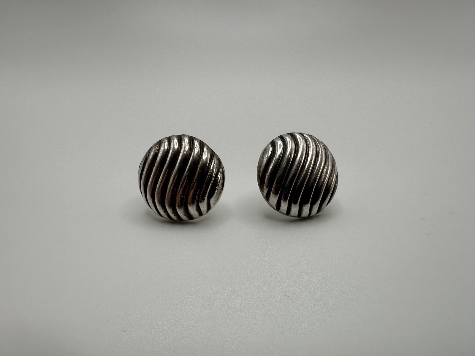 Vintage Sterling Silver Textured Stud Earrings 1.8cm JB12