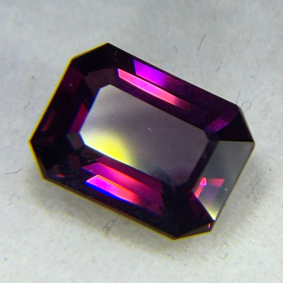 Natural Lavender Spinel Octagon Cut 3.04 cts Loose Gemstone AIG Report No Heat