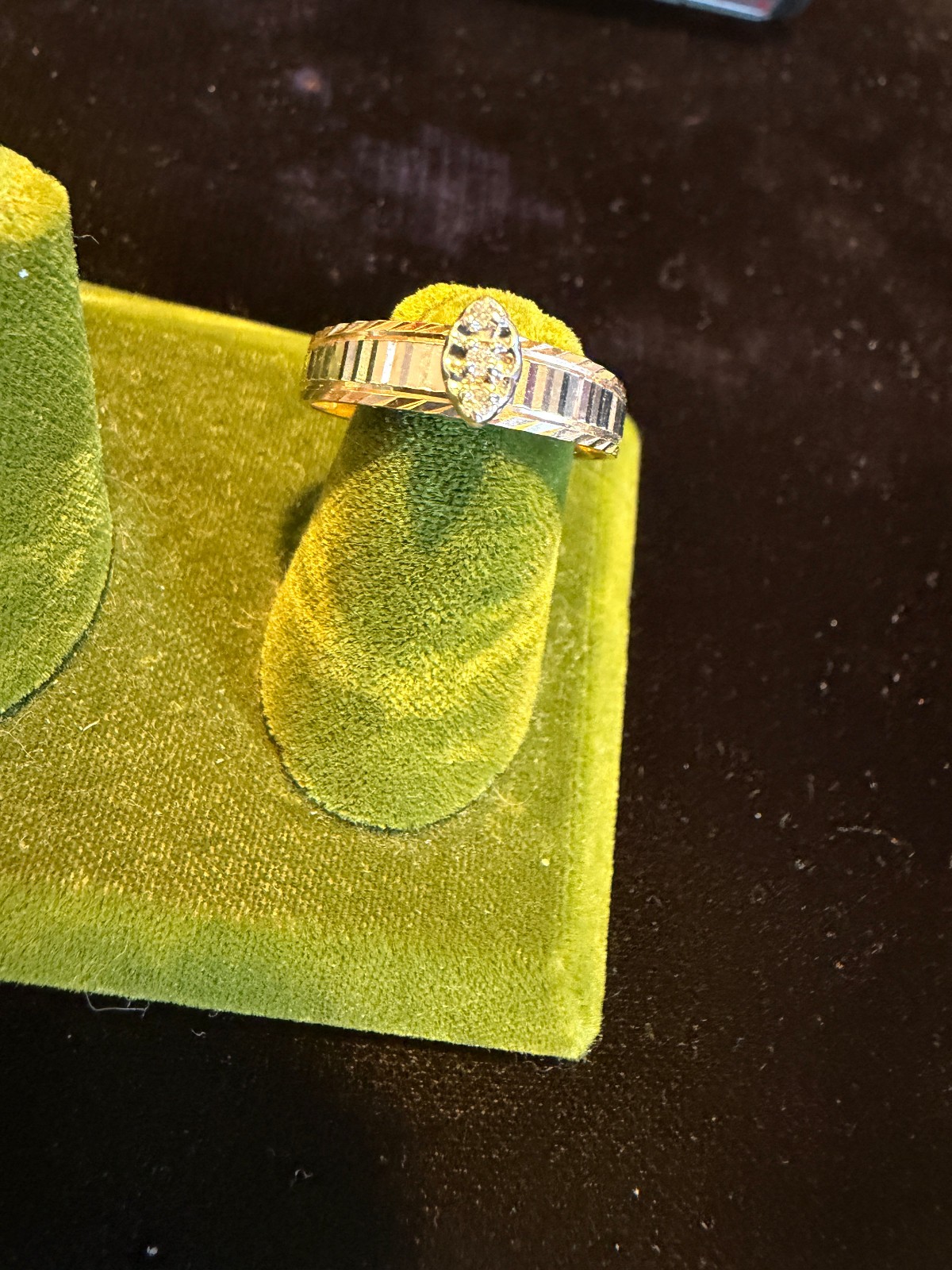 Vintage SOLID 10KT Gold Stamped Size 8 Ring 2.51g New Old Stock!