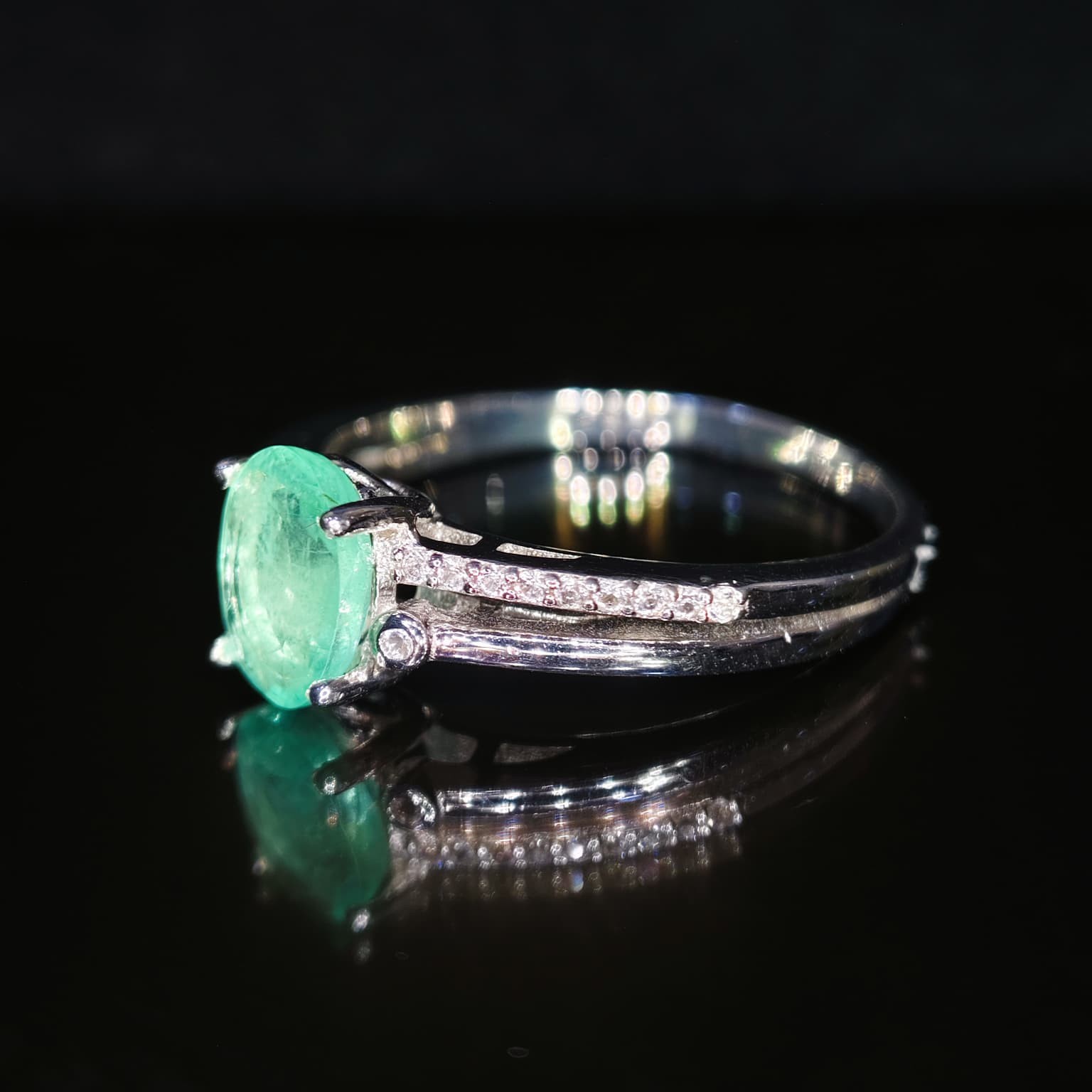 925 Sterling Silver Natural Emerald Ring Oval Top Rich Green Rhodium Plated 9