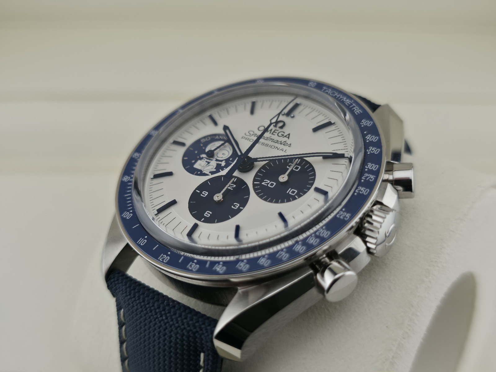 OMEGA Speedmaster Professional Snoopy 310.32.42.50.02.001 Full Set New – 50th