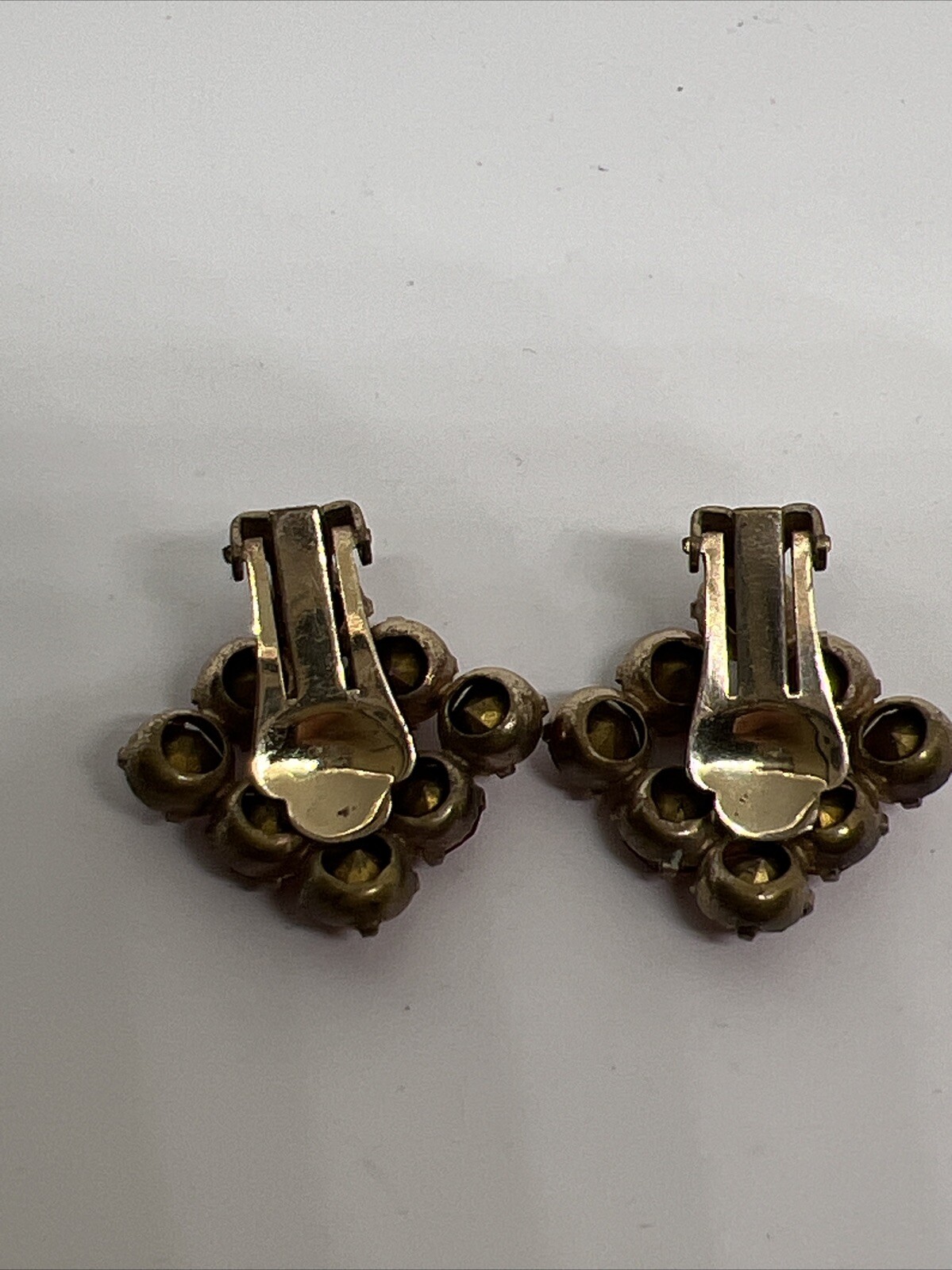 Vintage Pink Rhinestone Prong Set Clip On Earrings 8052