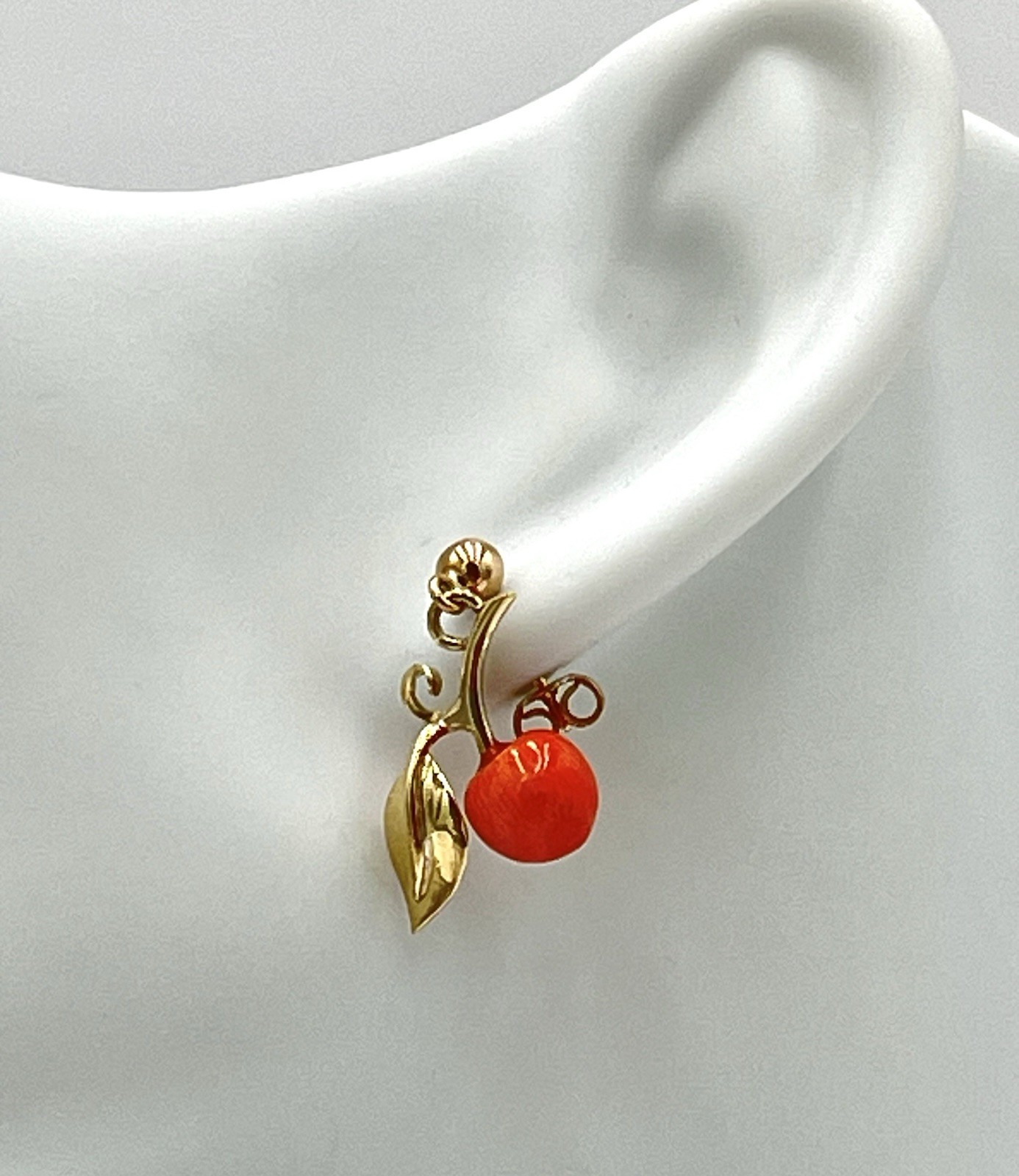 14kt Gold Red Coral Mediterranean Apples 8mm Torre del Greco Earrings