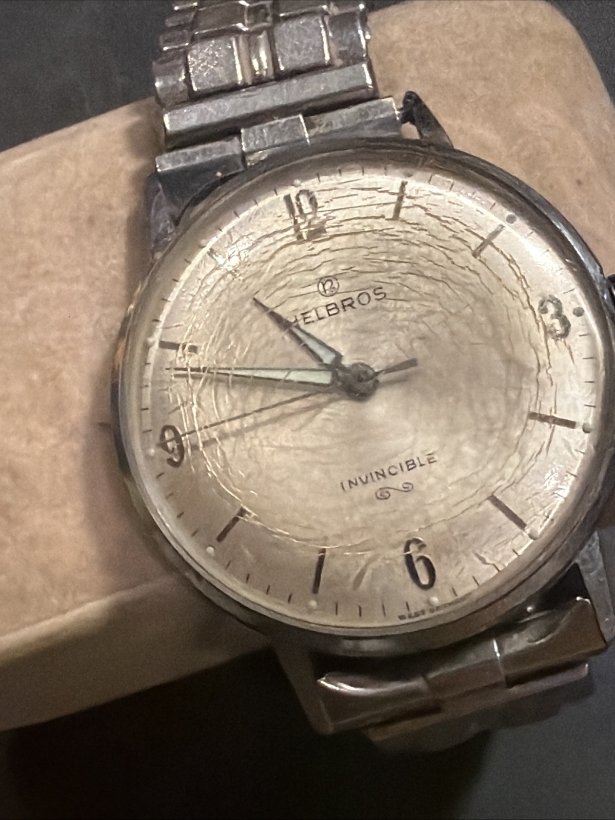 AL31 Vintage Helbros Invincible Mechanical Wind 17J 35mm Runs On&Off As Is**