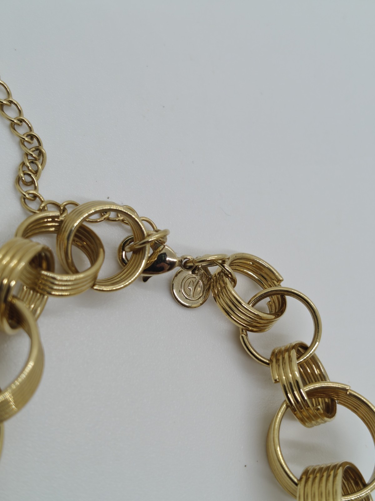 Gold Tone Spring Hoop Necklace 20 Cm Adjustable To Longer 24 Cm