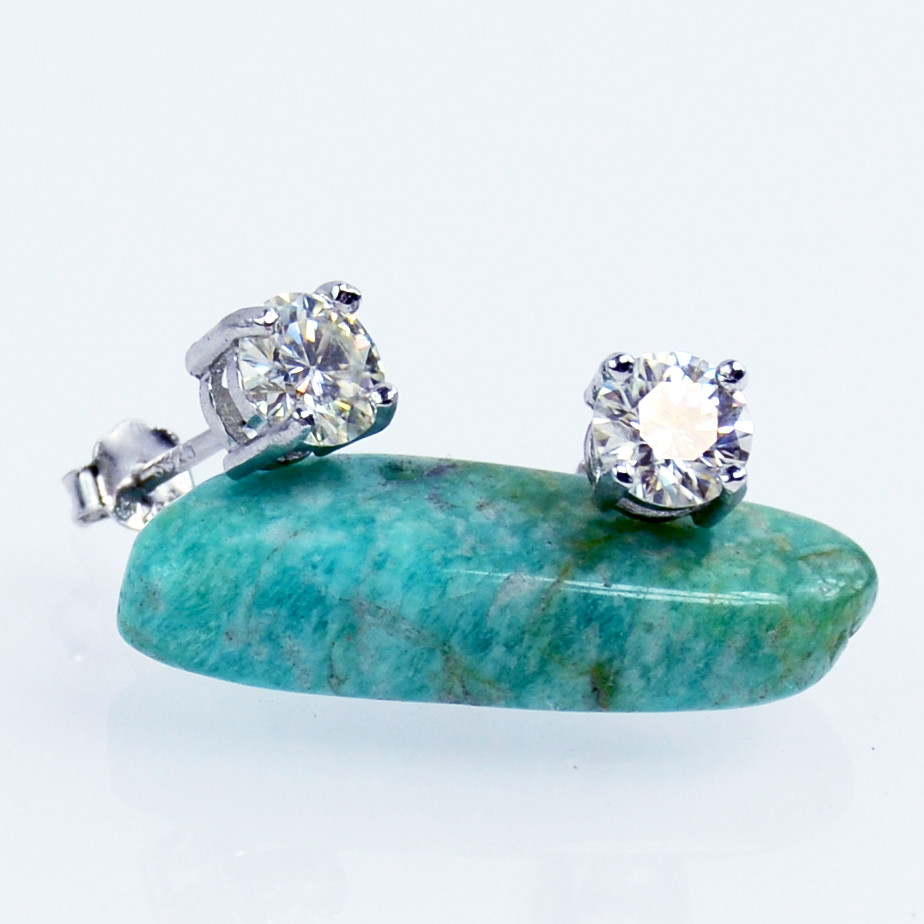 1Carat 5MM White Genuine Moissanite 925 Sterling Silver Earrings Studs