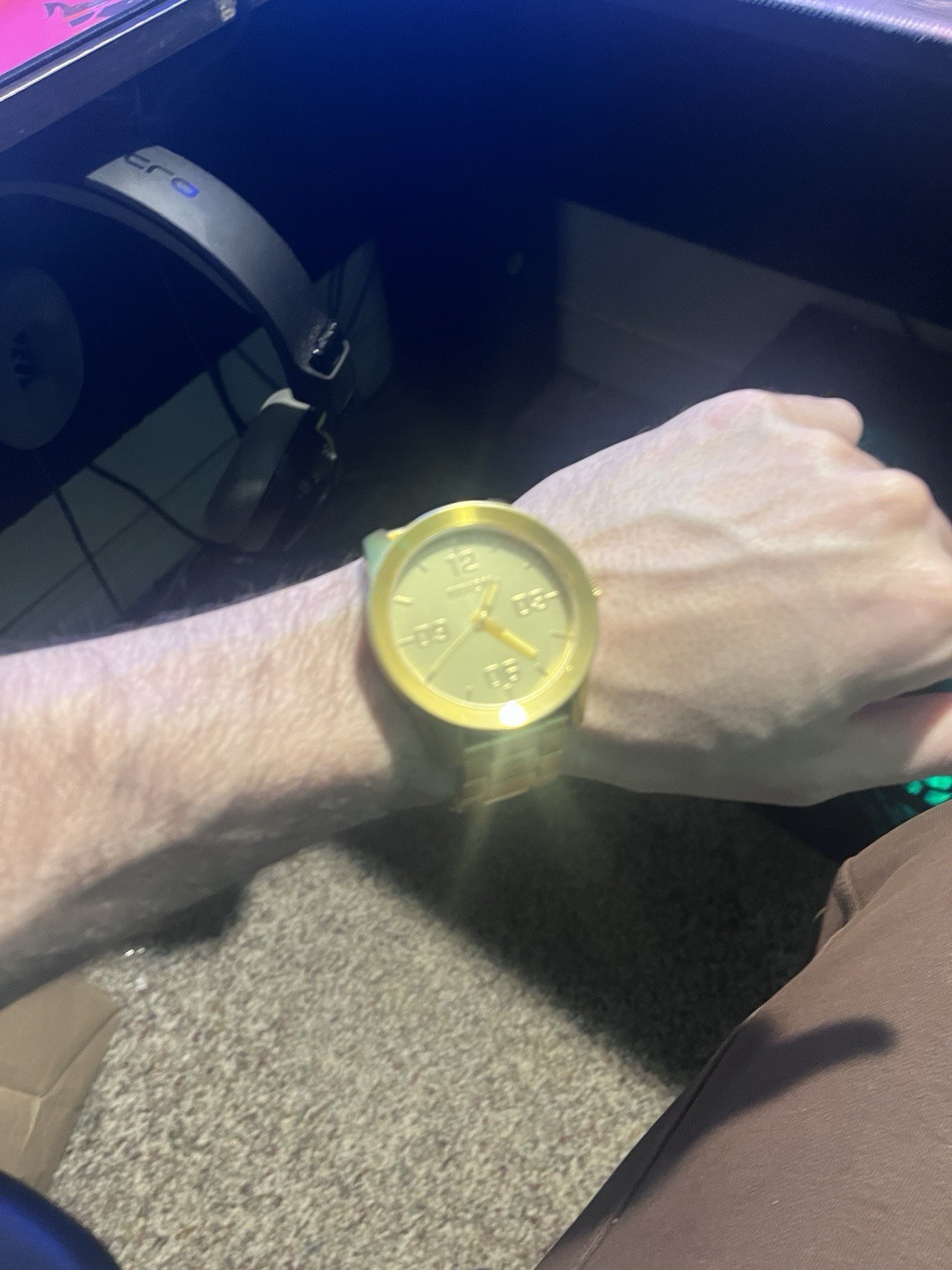 4 Nixon Watches!! Gold , Black , Brown , Green !
