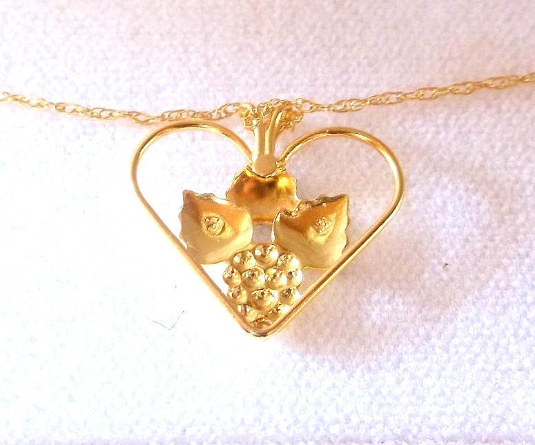 Landstrom’s Black Hills 10k Gold Heart Grapes Leaves Pendant Necklace & Earrings