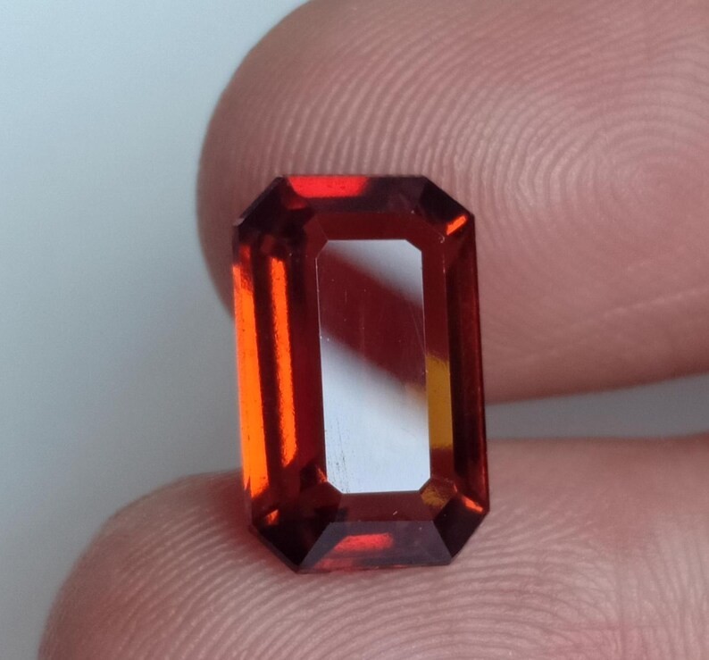 AAA++ Hessonite Garnet Octagon Earth Mined Mozambique Loose Gemstone 5.75 Ct