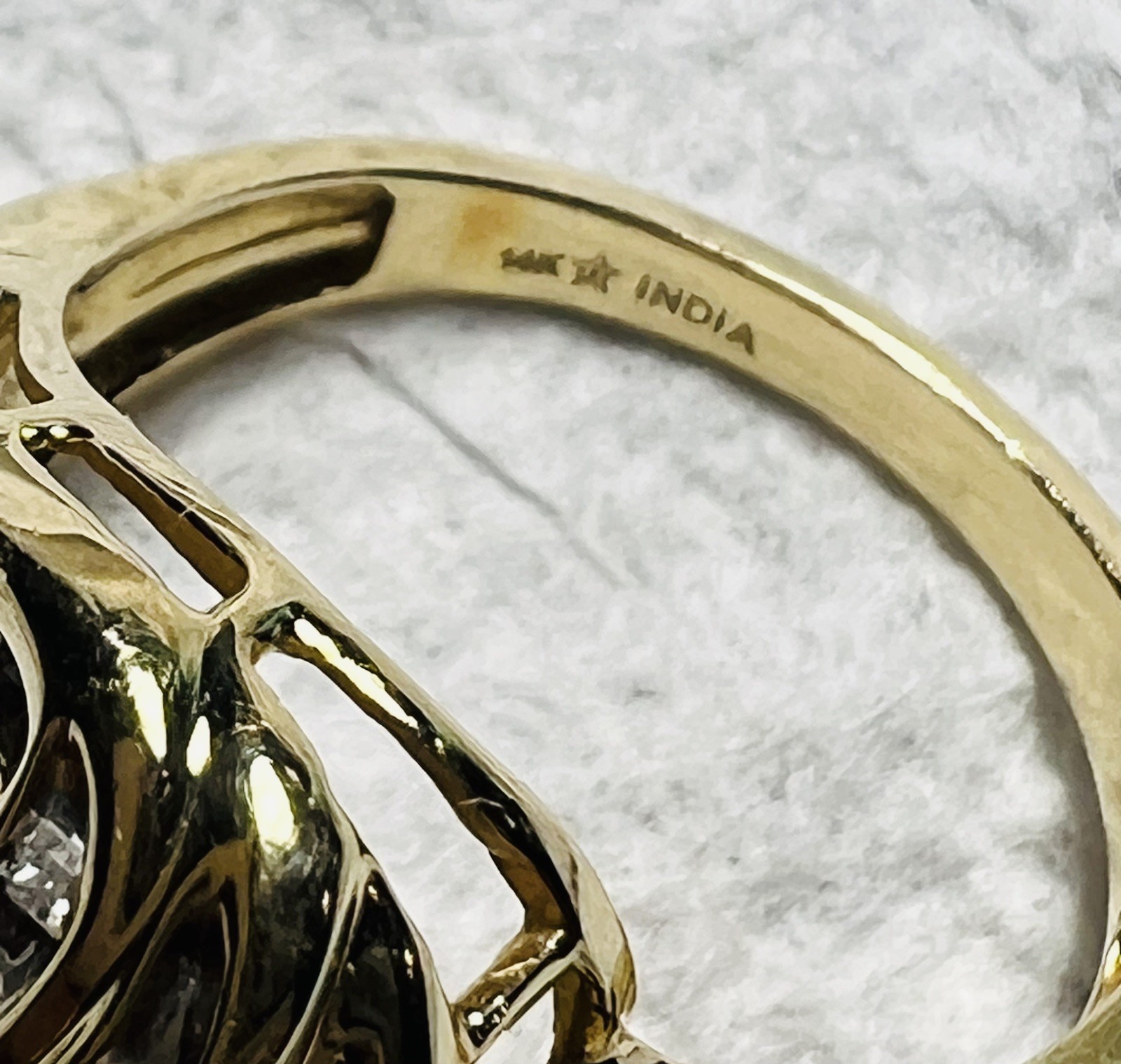 14k yellow diamond gold ring .4 carats I2-3 Channel Set diamonds 5 Grams size 7