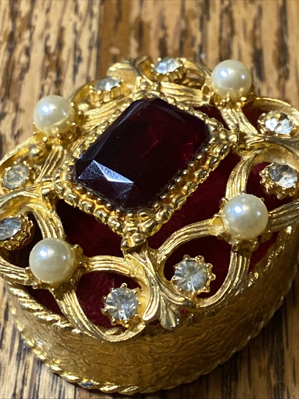Jewelry Trinket Box Oval Faux Pearls Faux Gems Goldtone Red Velvet Lined Hinged