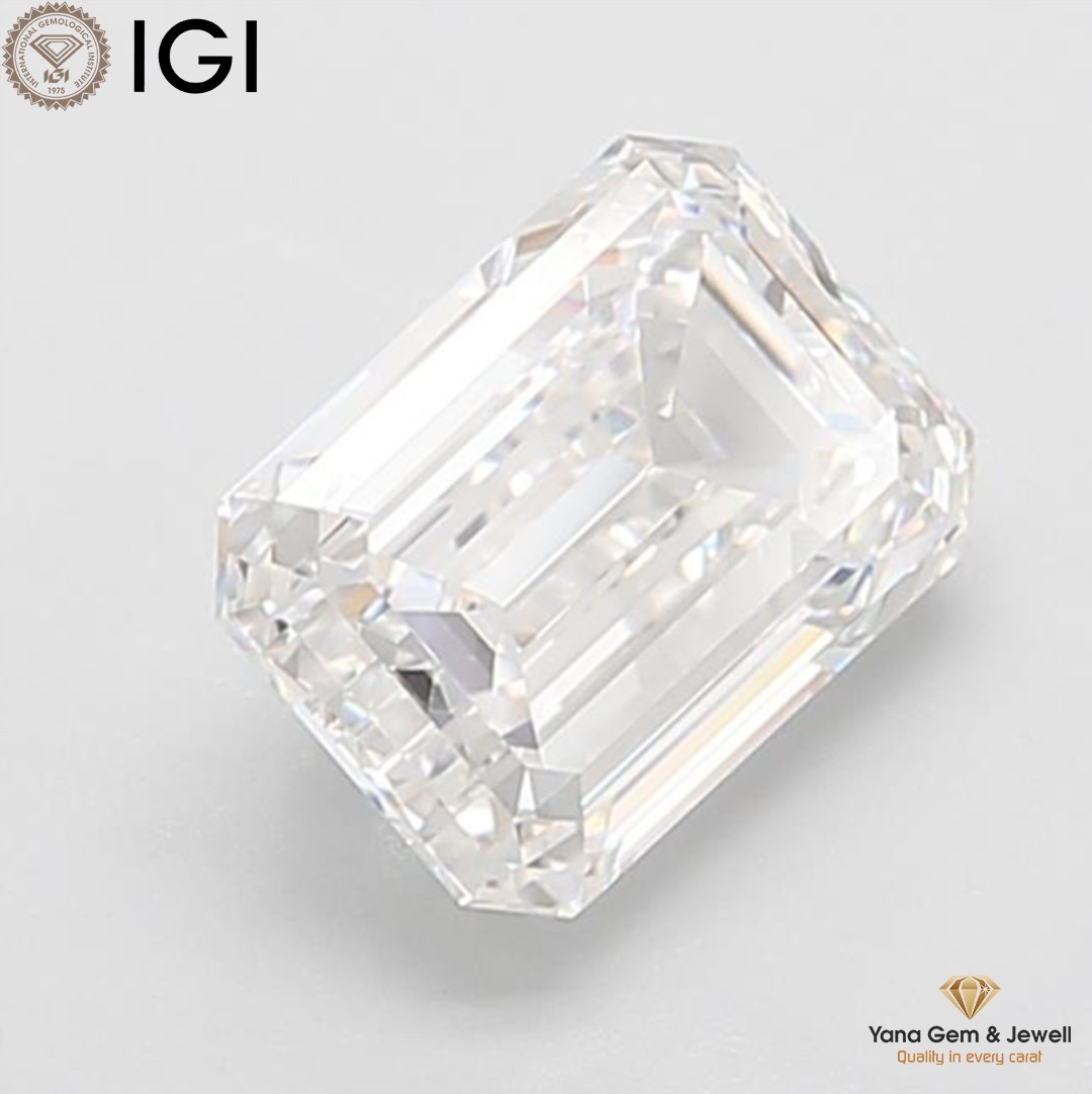 Emerald Shape VVS1 Clarity E Color IGI Certificate 3.50 CT CVD Lab Grown Diamond