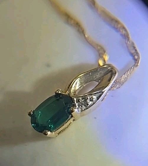 10k Yellow Gold 20″ Neckalce With 10k Emerald And Diamond Accent Pendant