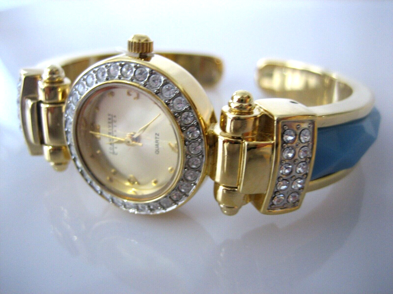 JOAN RIVERS V377 RHINESTONE BLUE CLAMPER BANGLE WRISTWATCH