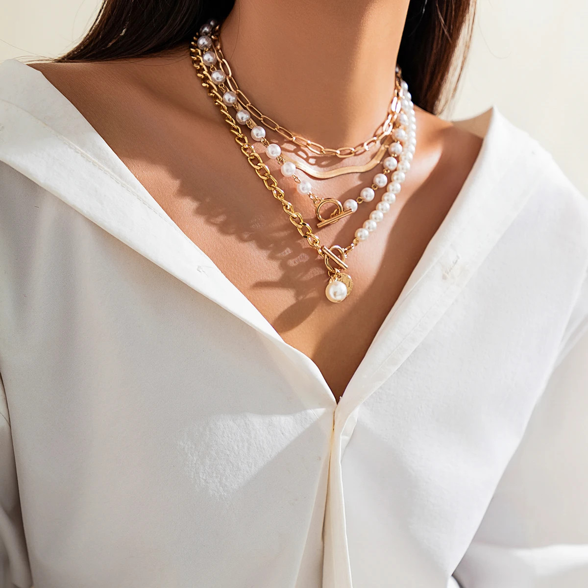 Layered Imitation Pearl and Thick Chains Choker Necklace for Women Tendy Beaded