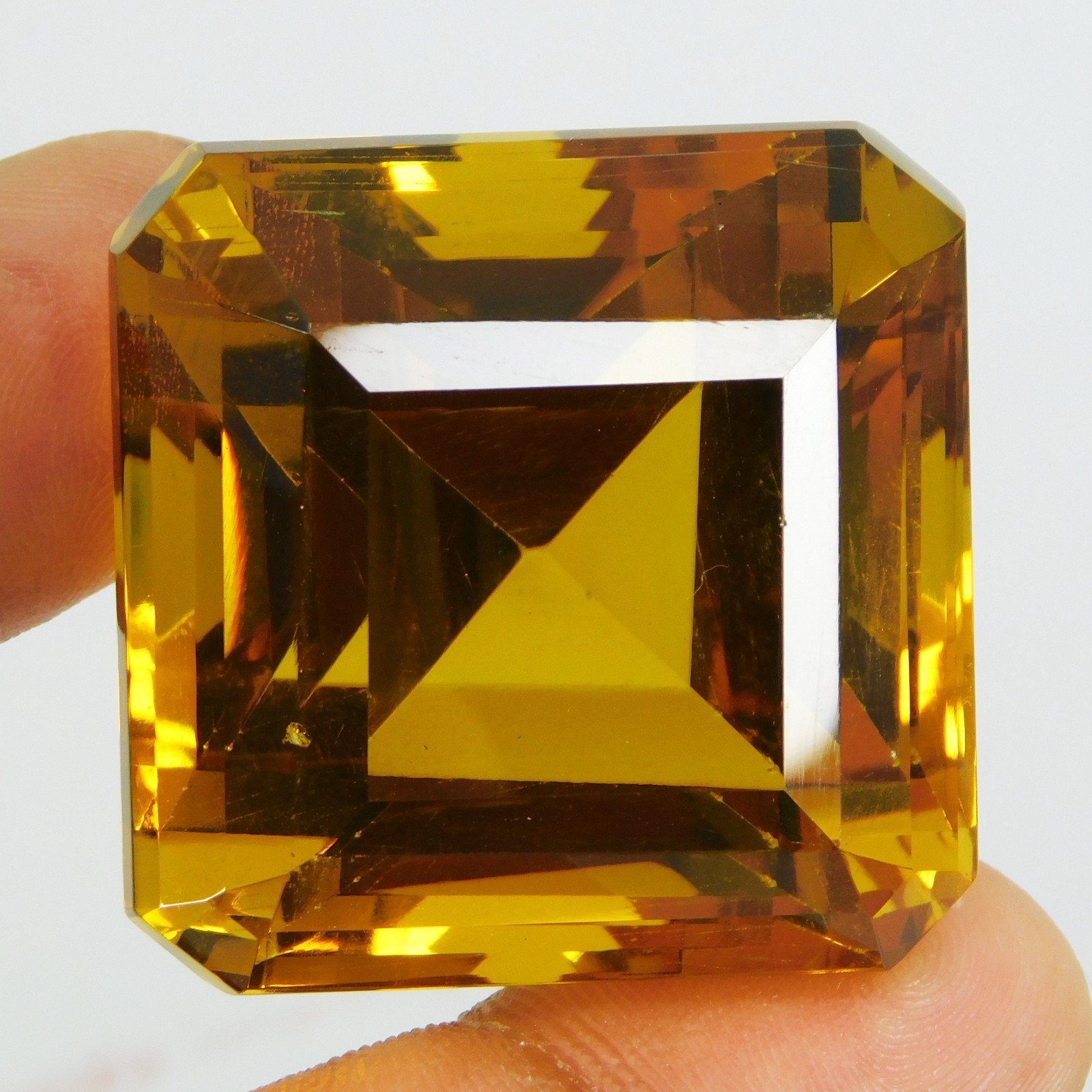 Certified 202.50 Cts Natural Mogok Painite Orange Yellow Radiant Cut Gemstone