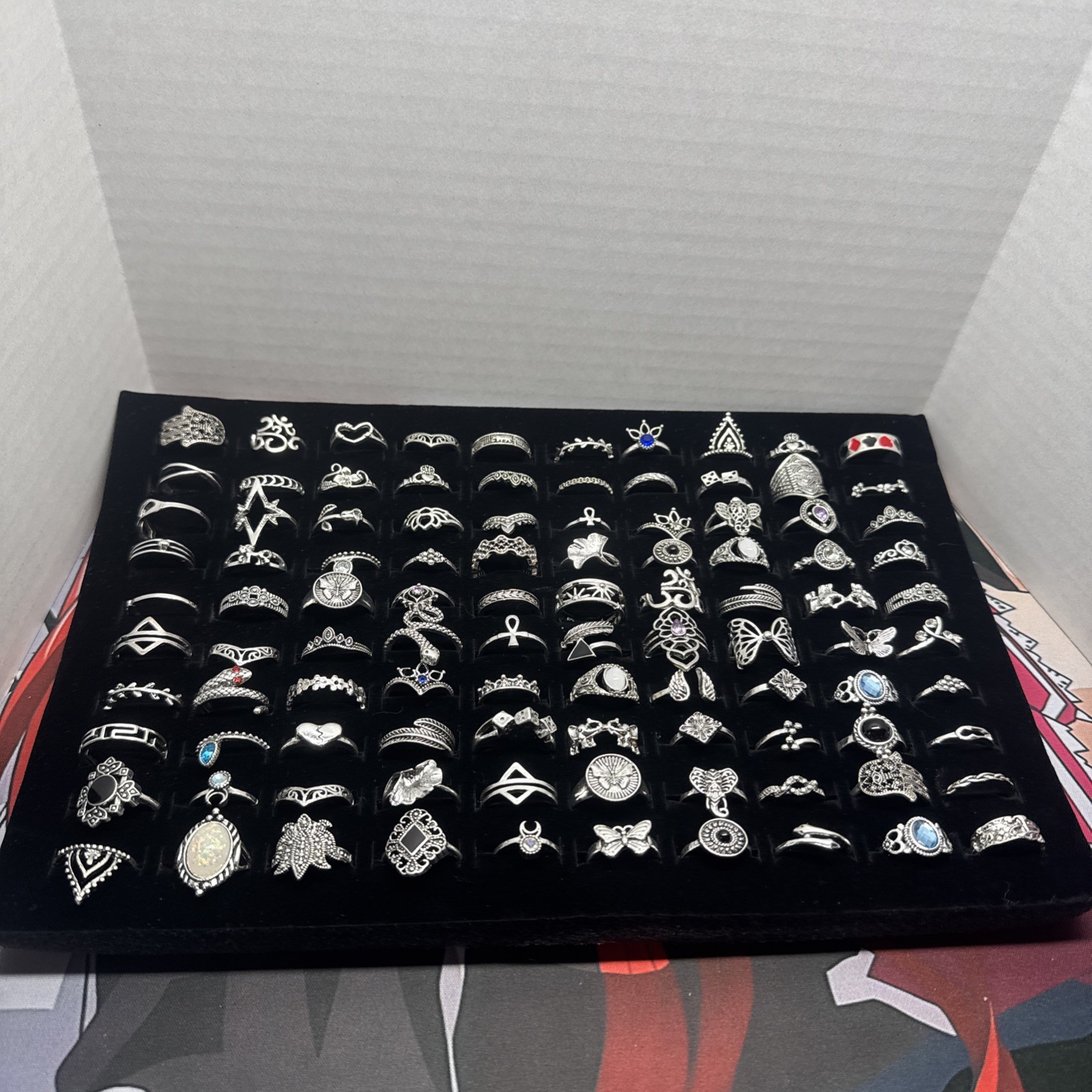 Lot Of 100 silver tone Rings sizes vary comes with tray included lot 1 m3