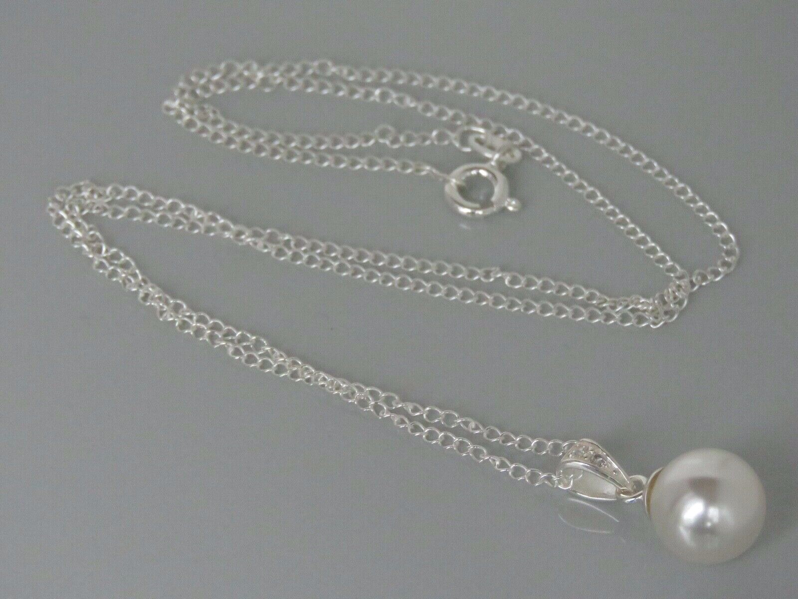 925 Sterling Silver Necklace Made With a Swarovski White Pearl Pendant (sa10.)