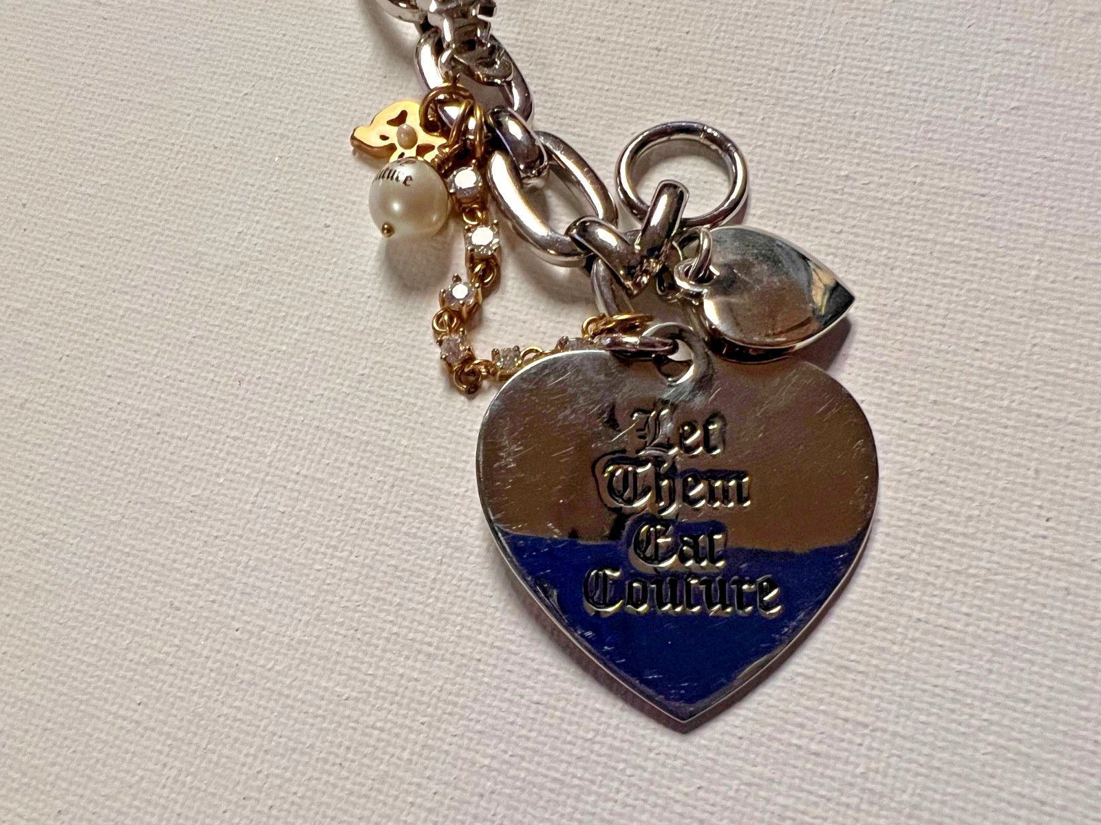 Y2K Juicy Couture LET THEM EAT COUTURE Heart Pearl Charm Bracelet Silver Tone