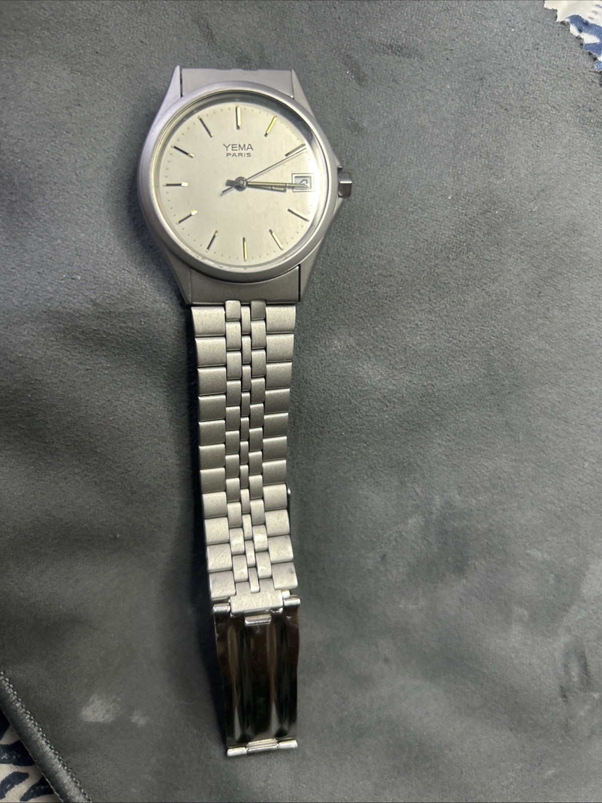 RARE Immaculate Stainless Royal Steel Vintage Yema Paris Quarts Mens Wrist Watch