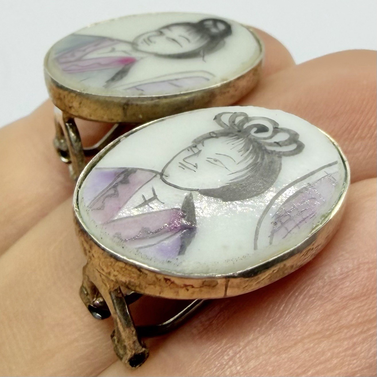 Vtg Chinese Export Painted Porcelain Shard Portrait 925 Bezel Earrings Omega