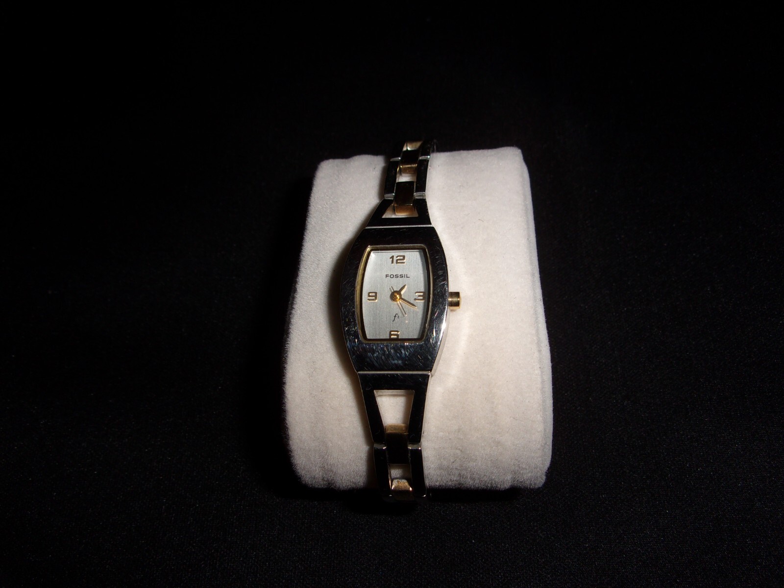 Fossil F2 ES-9382 Quartz Watch 17.3mm case – 7 inch Strap