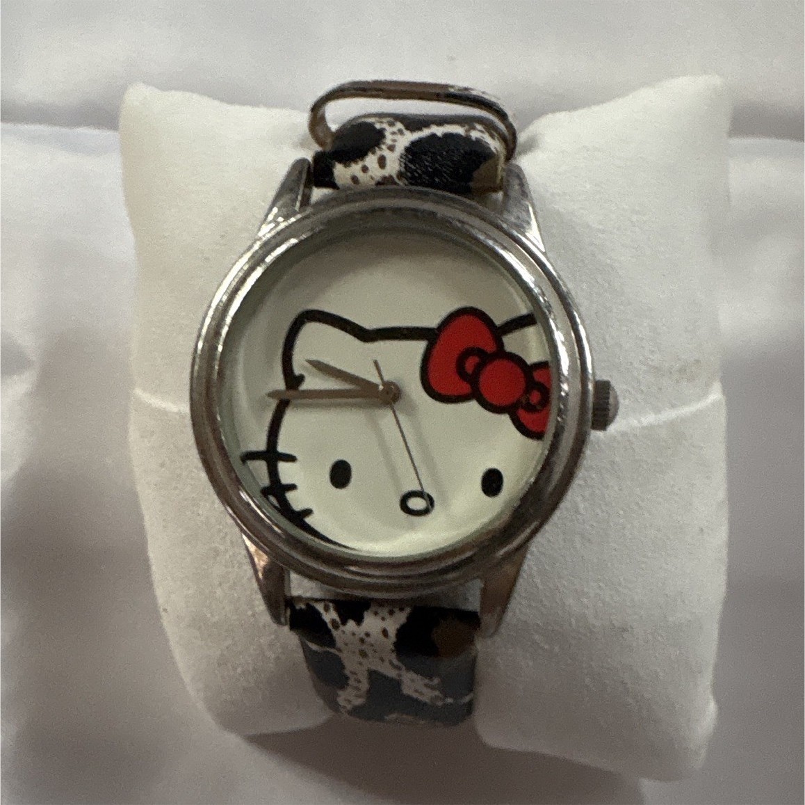 Sanrio Hello Kitty Women’s Quartz Analog Watch Leather Strap 24-27.9mm