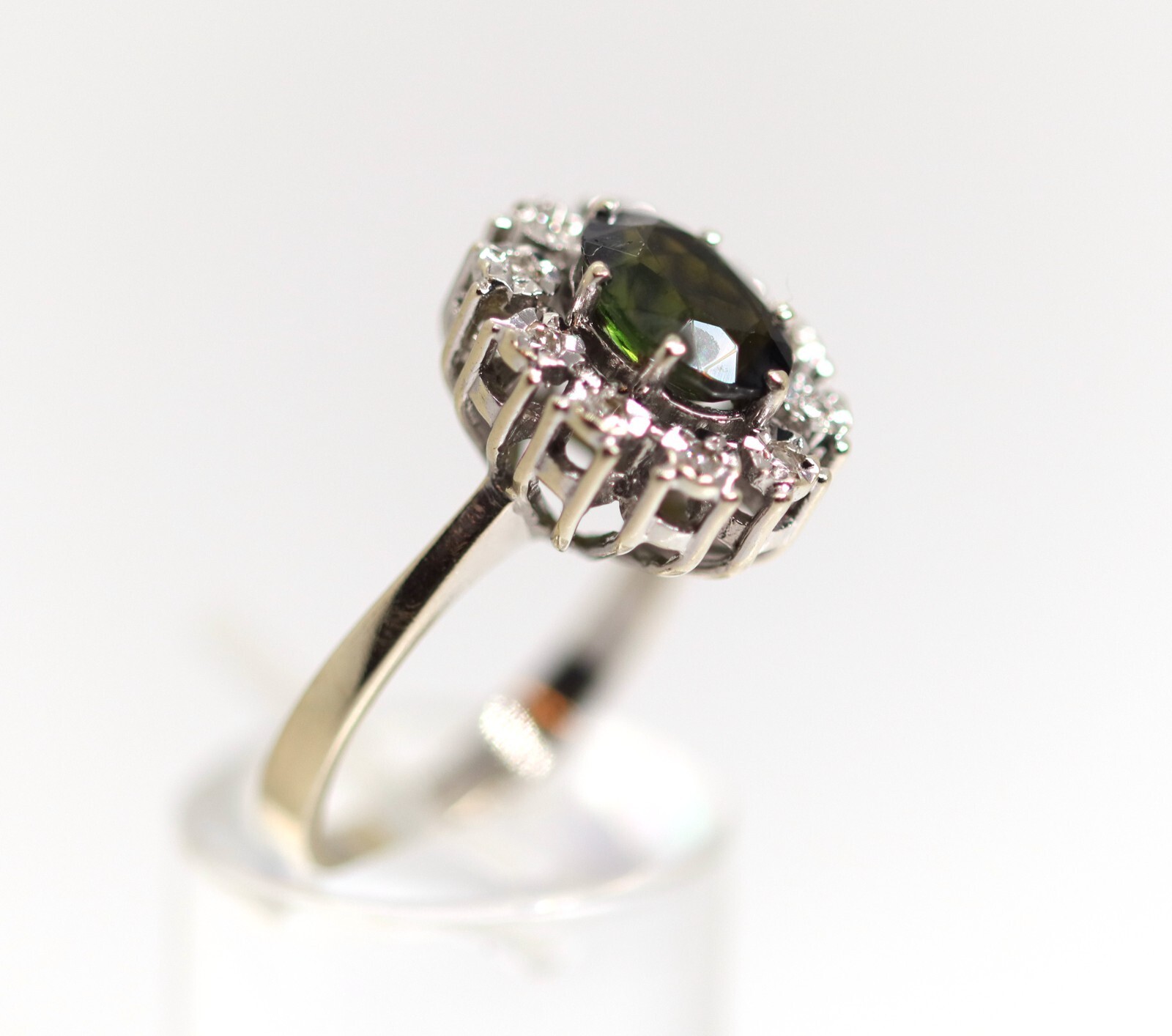 Ladies entourage white gold ring green tourmaline + diamonds, size 55-56