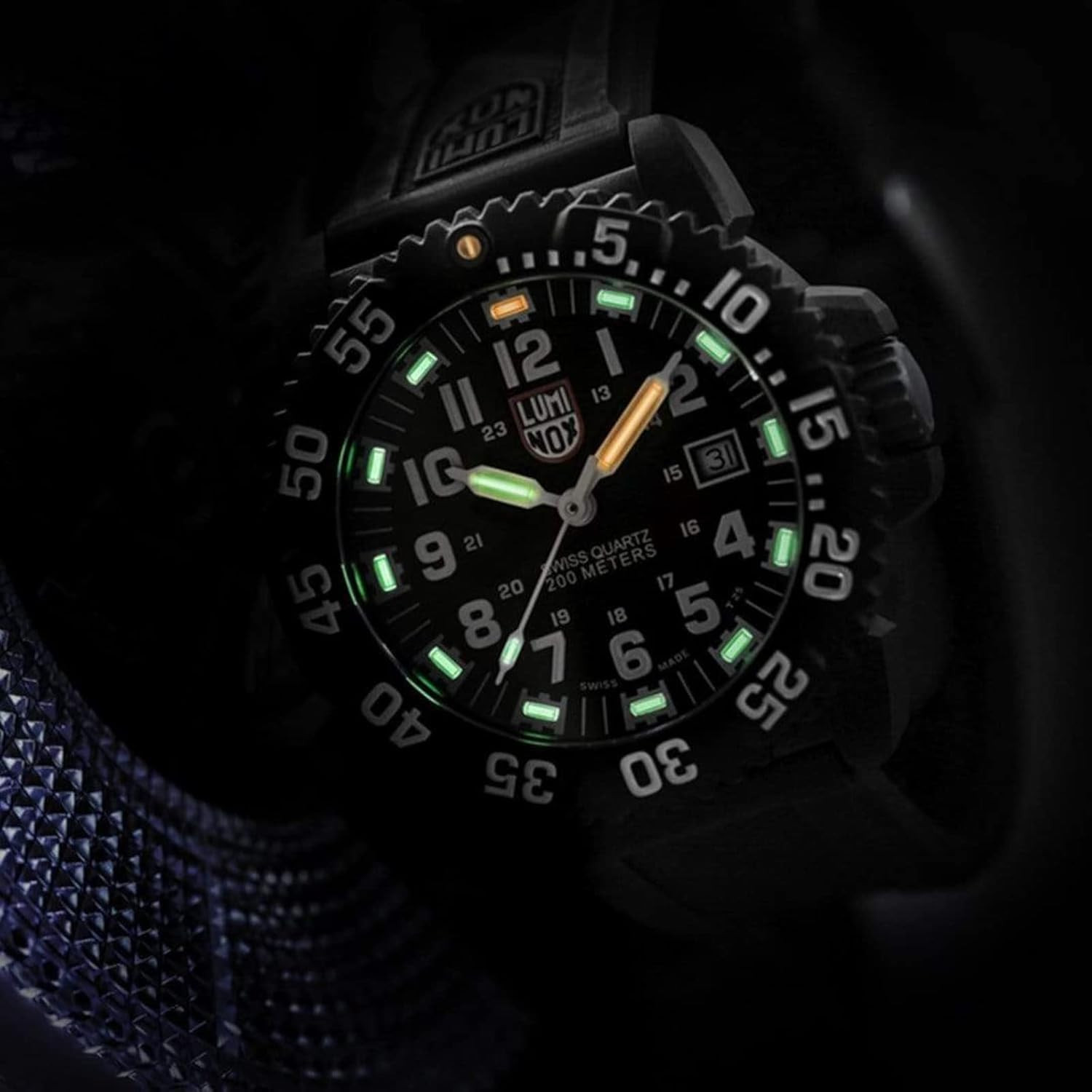 Navy Seal 3050 Watch – Carbonox Case, Black Dial, 20ATM Water Resistant